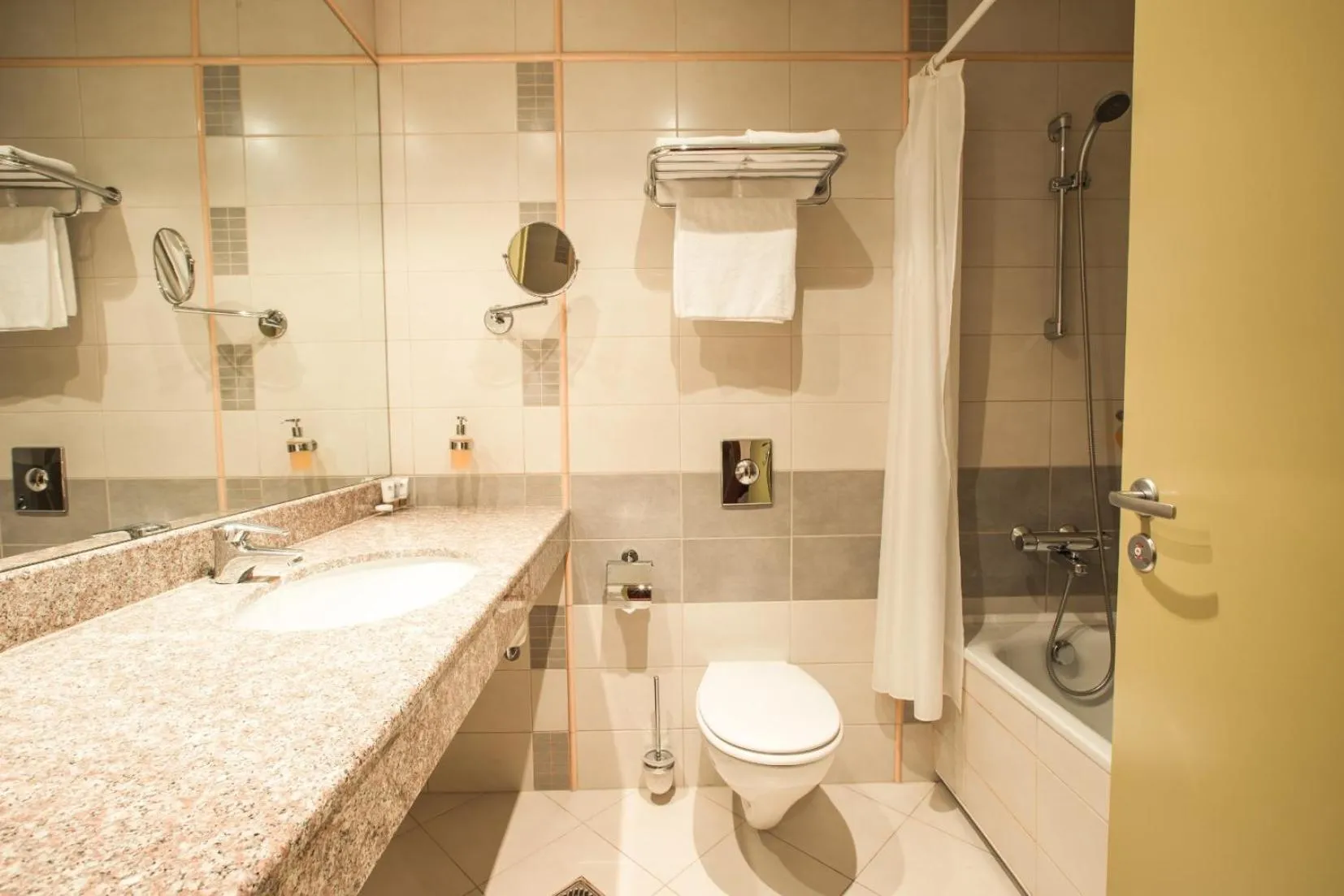Toilet in Monika Centrum Hotels
