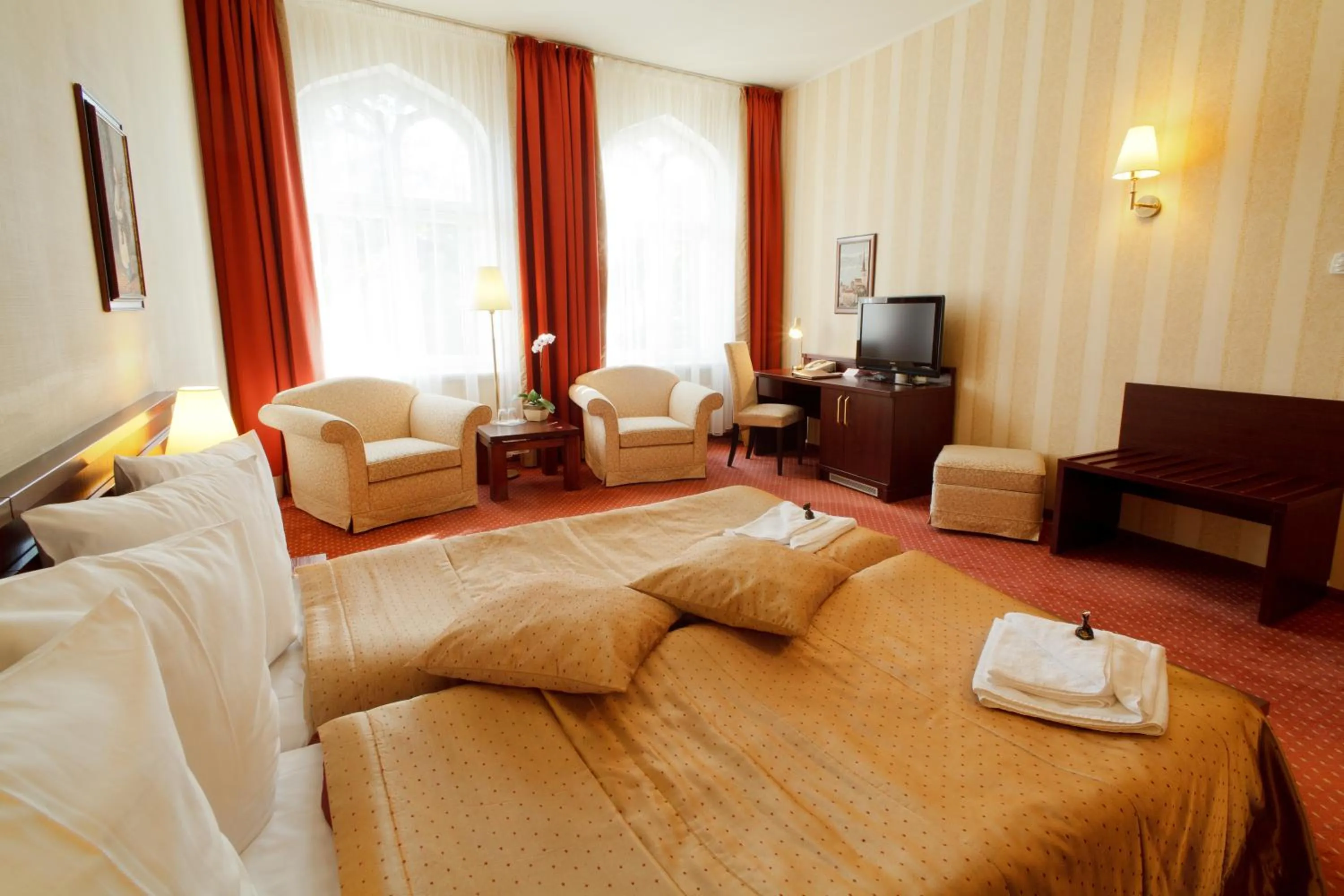 Bed in Monika Centrum Hotels