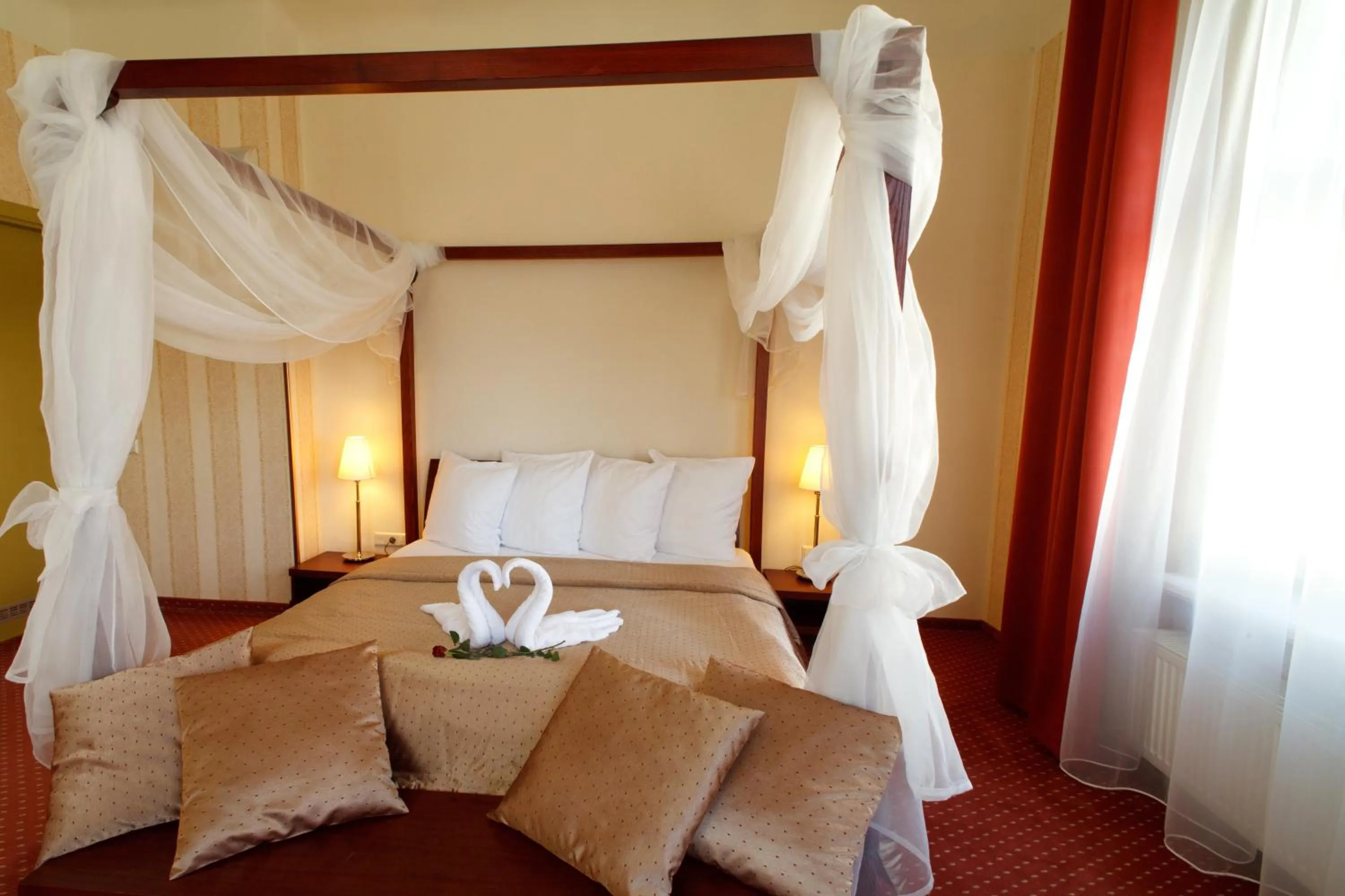 Bed in Monika Centrum Hotels