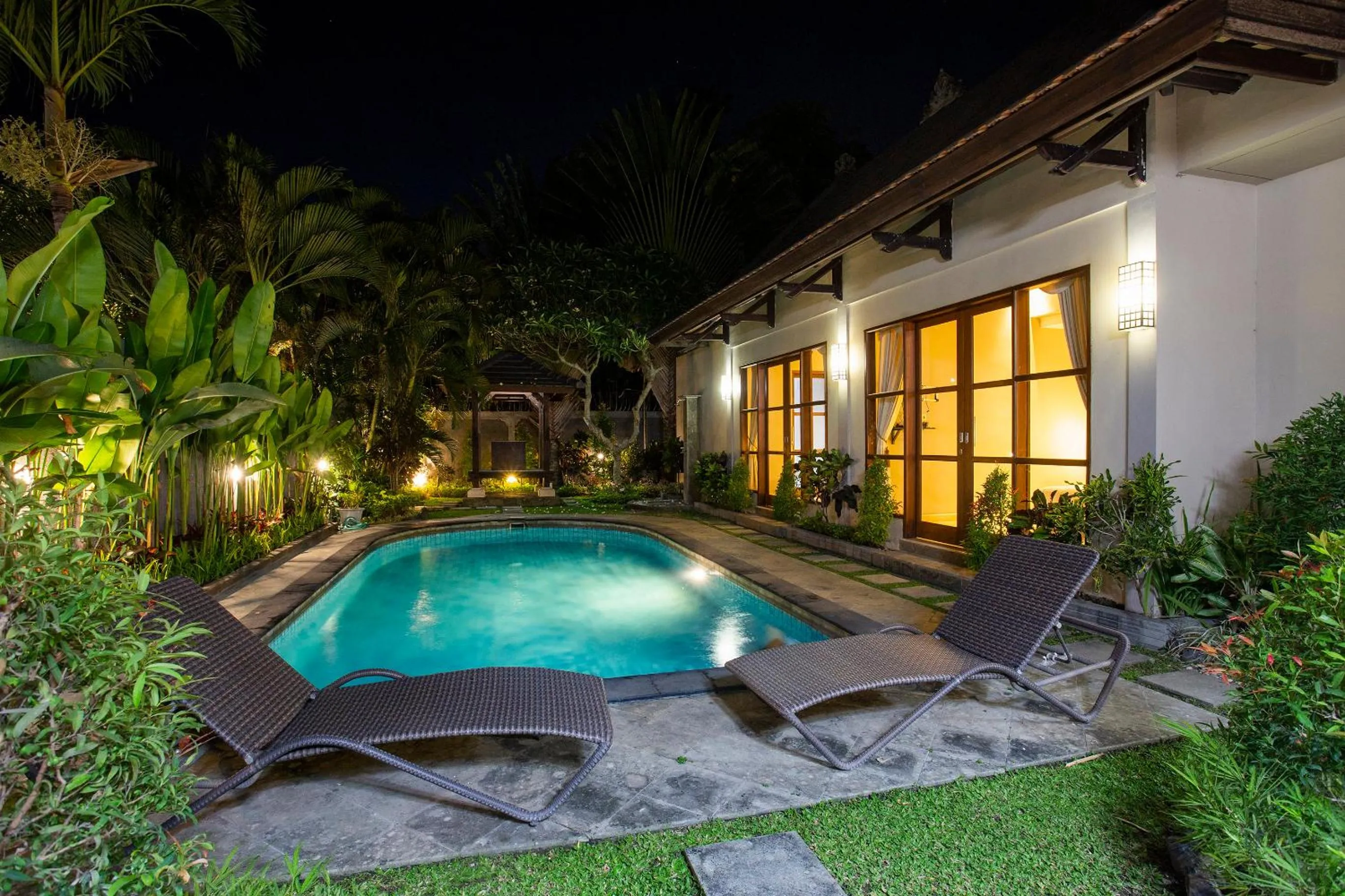 Swimming pool in Dura Villas Bali at Kerobokan