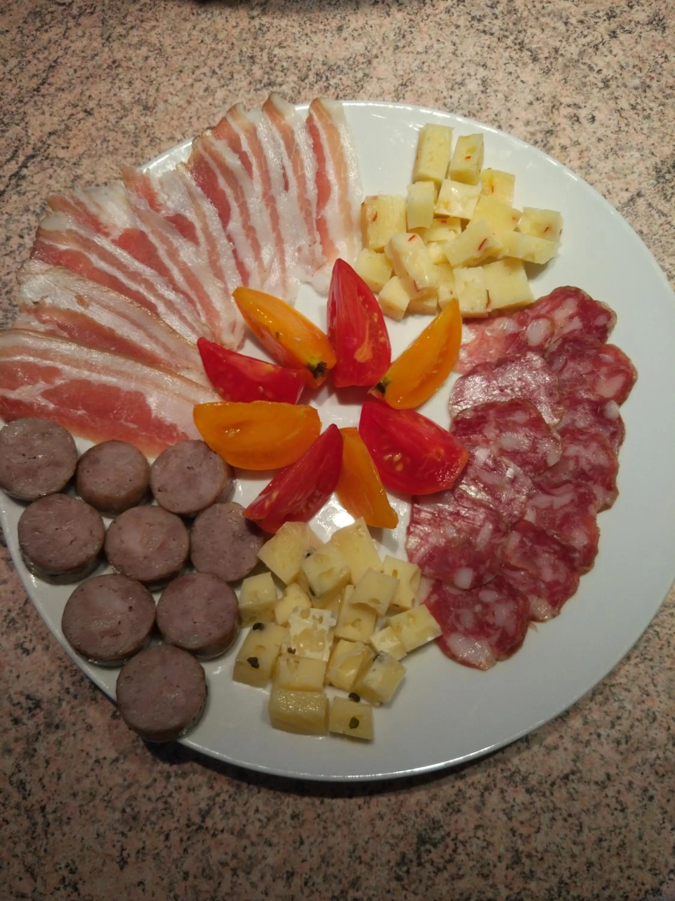 Food and drinks in Tourist Farm Strle With Great Local Food