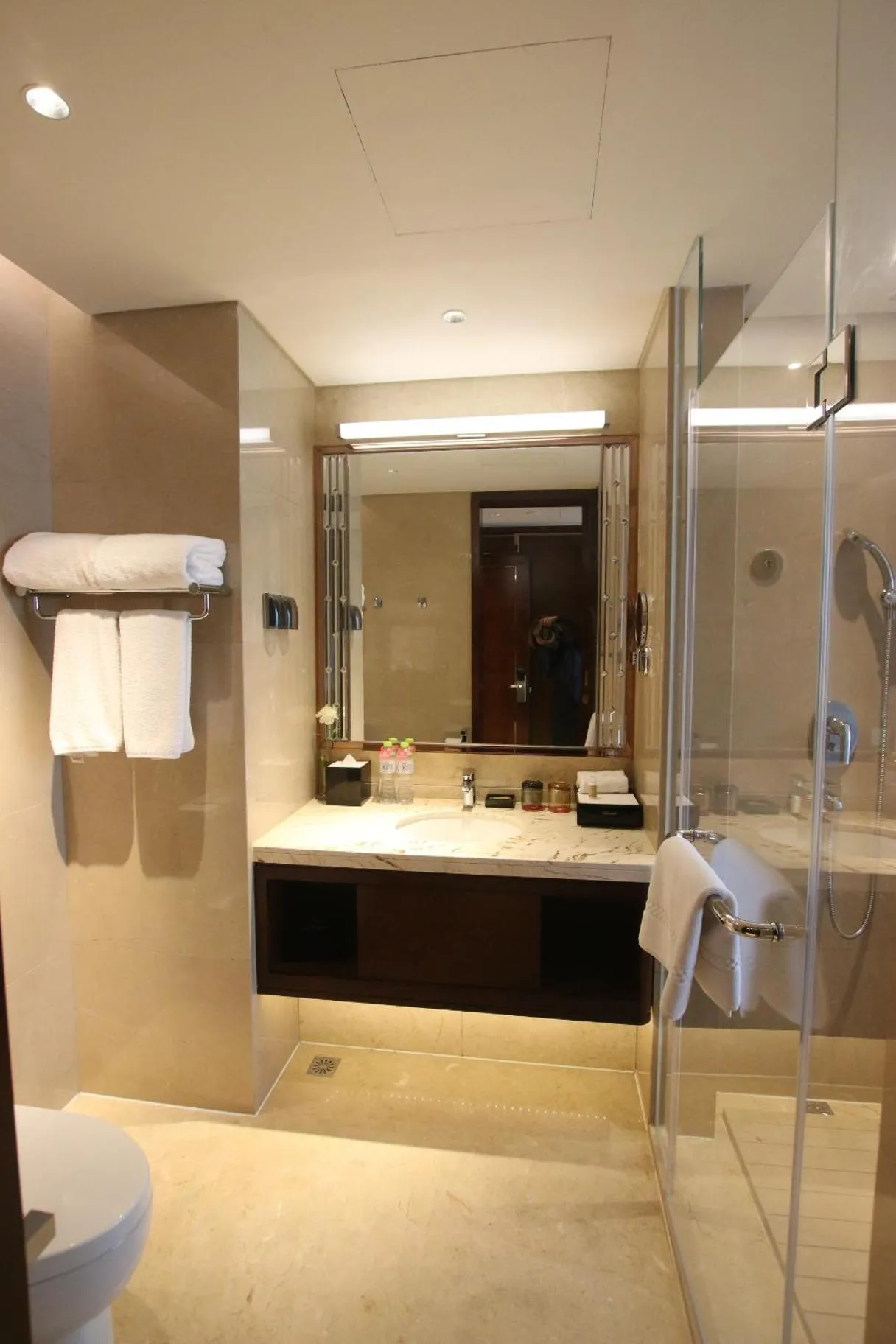 Bathroom in Ramada Jinan