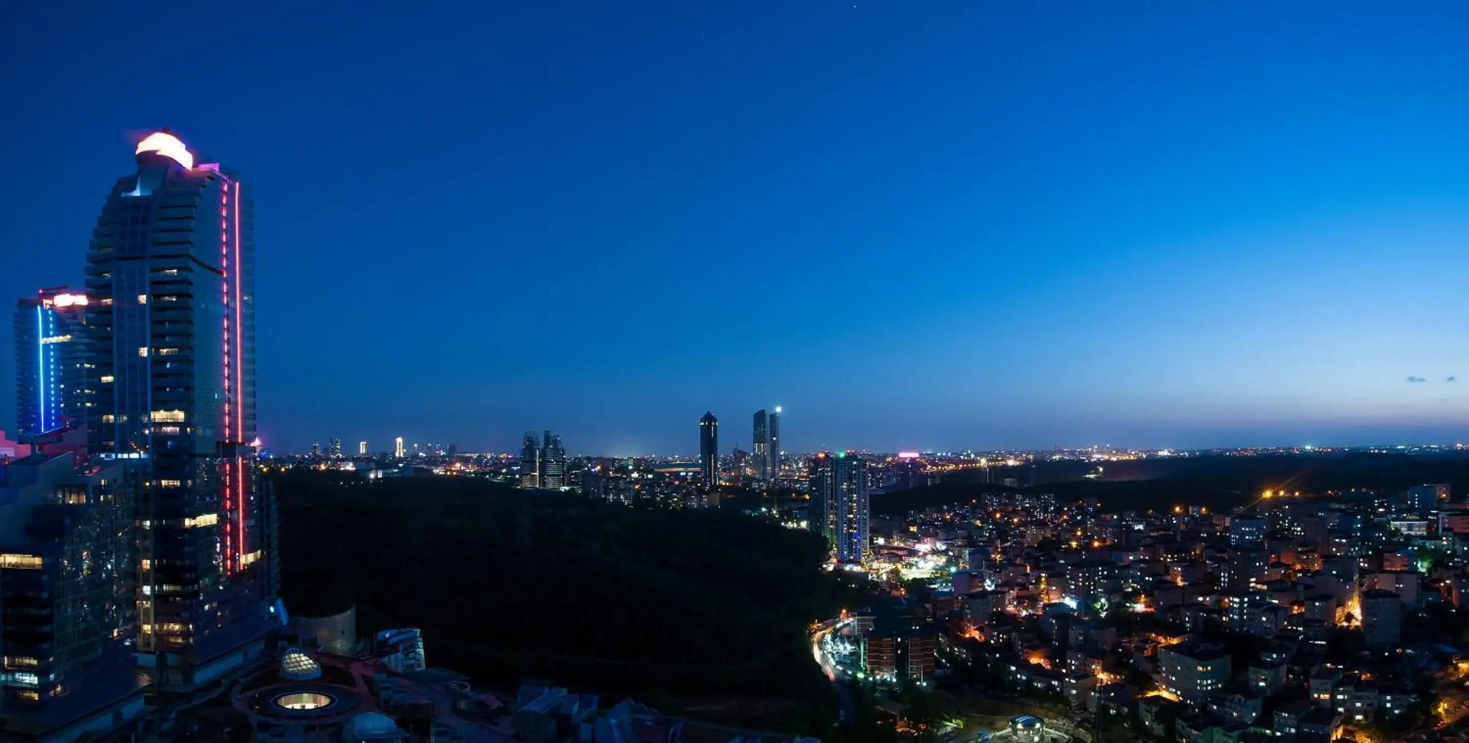 Four-Bedroom Executive Apartment in Somerset Maslak Istanbul Four-Bedroom Executive Apartment in Somerset Maslak Istanbul