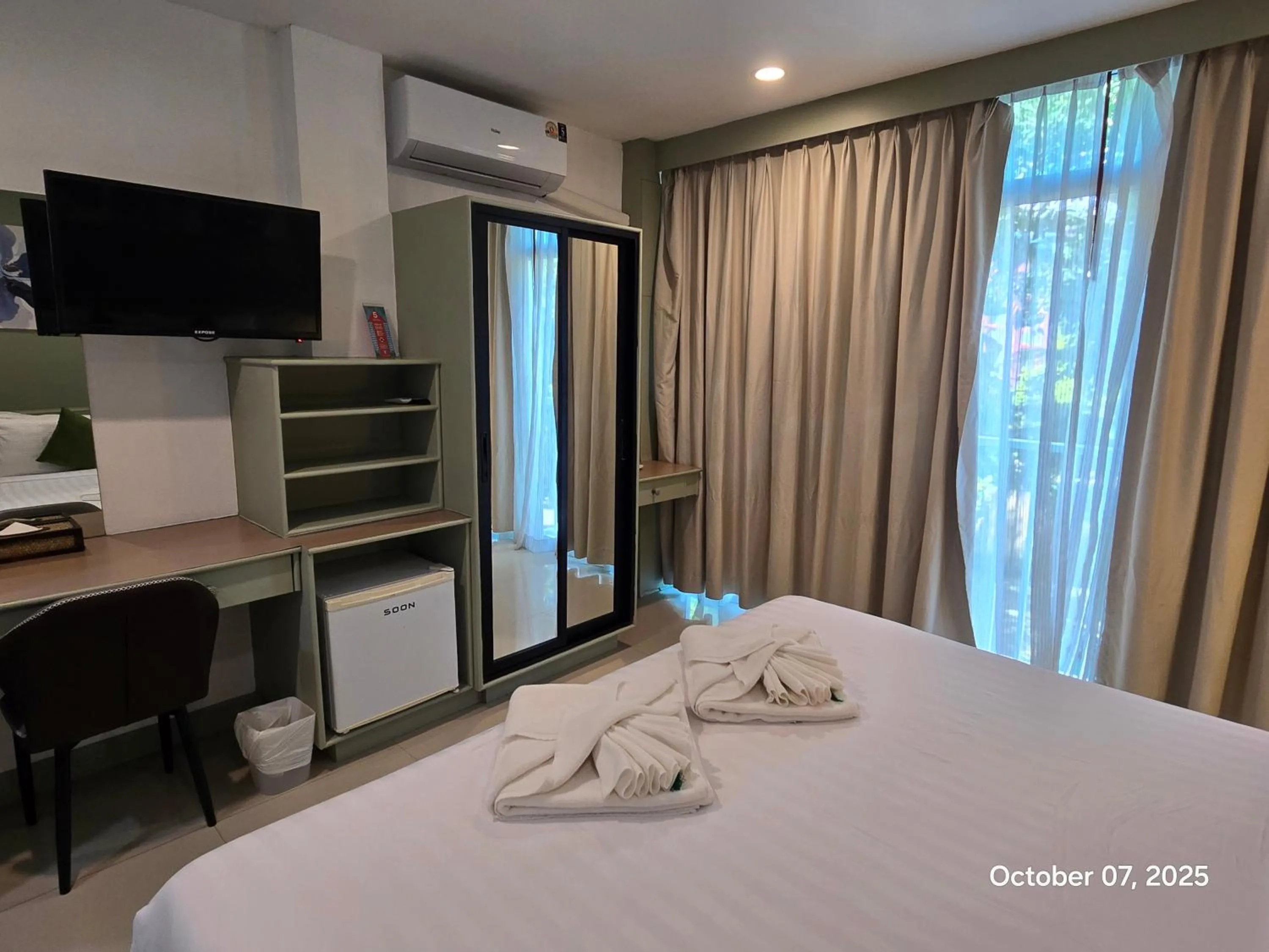 Bedroom, Bed in Modern Living Residence