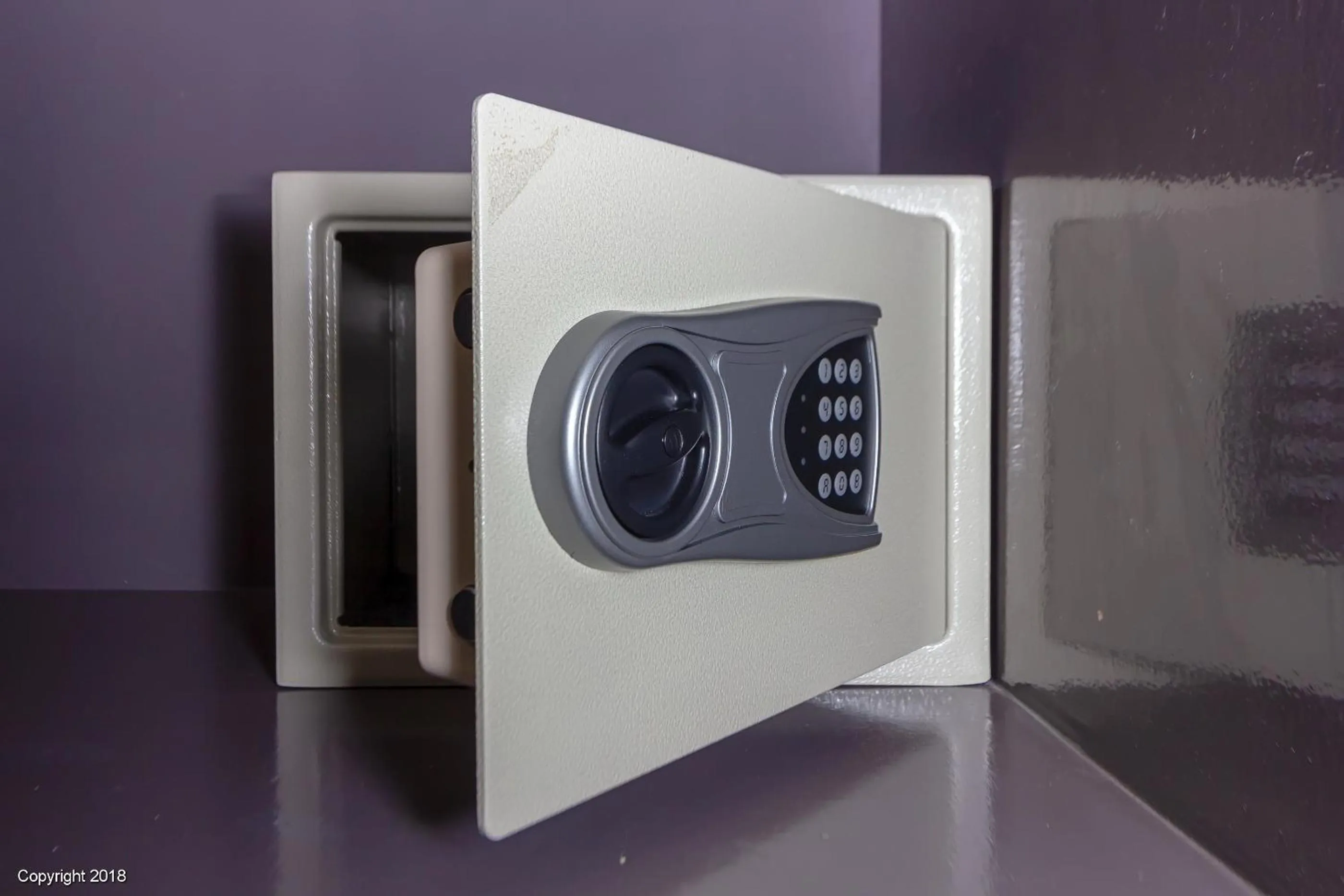 Area and facilities in Modern Living Residence