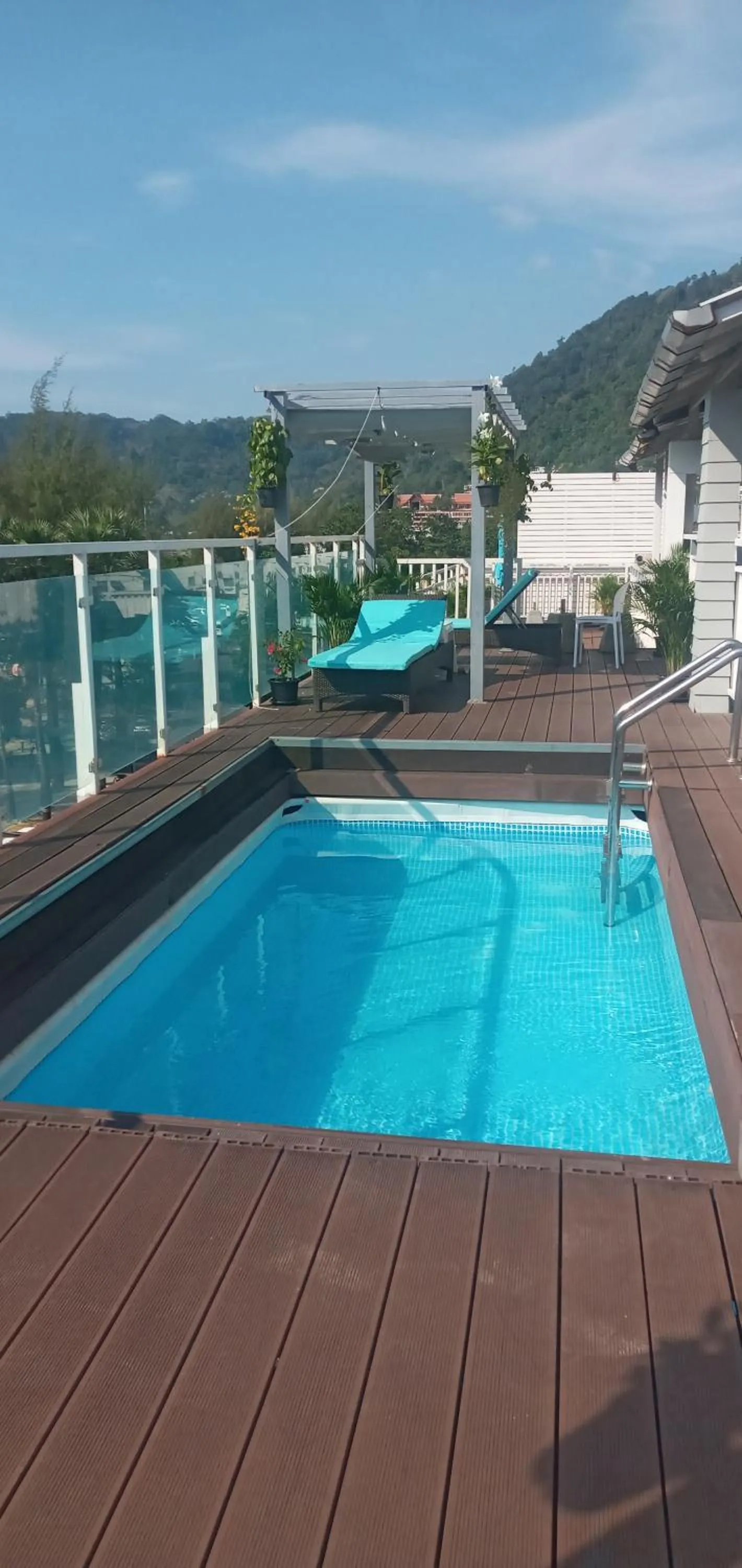 Swimming pool in Modern Living Residence