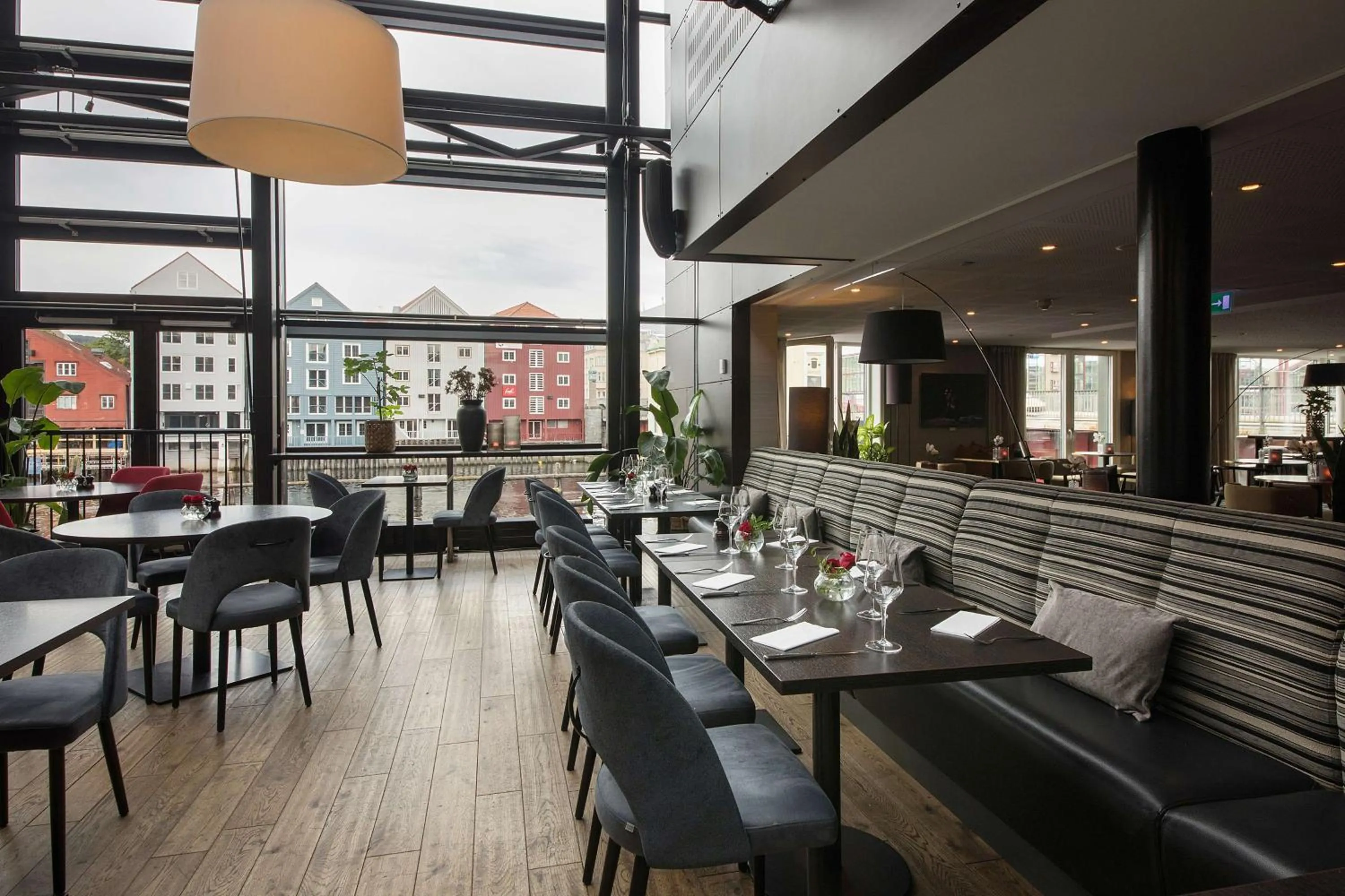 Restaurant/places to eat in Scandic Bakklandet