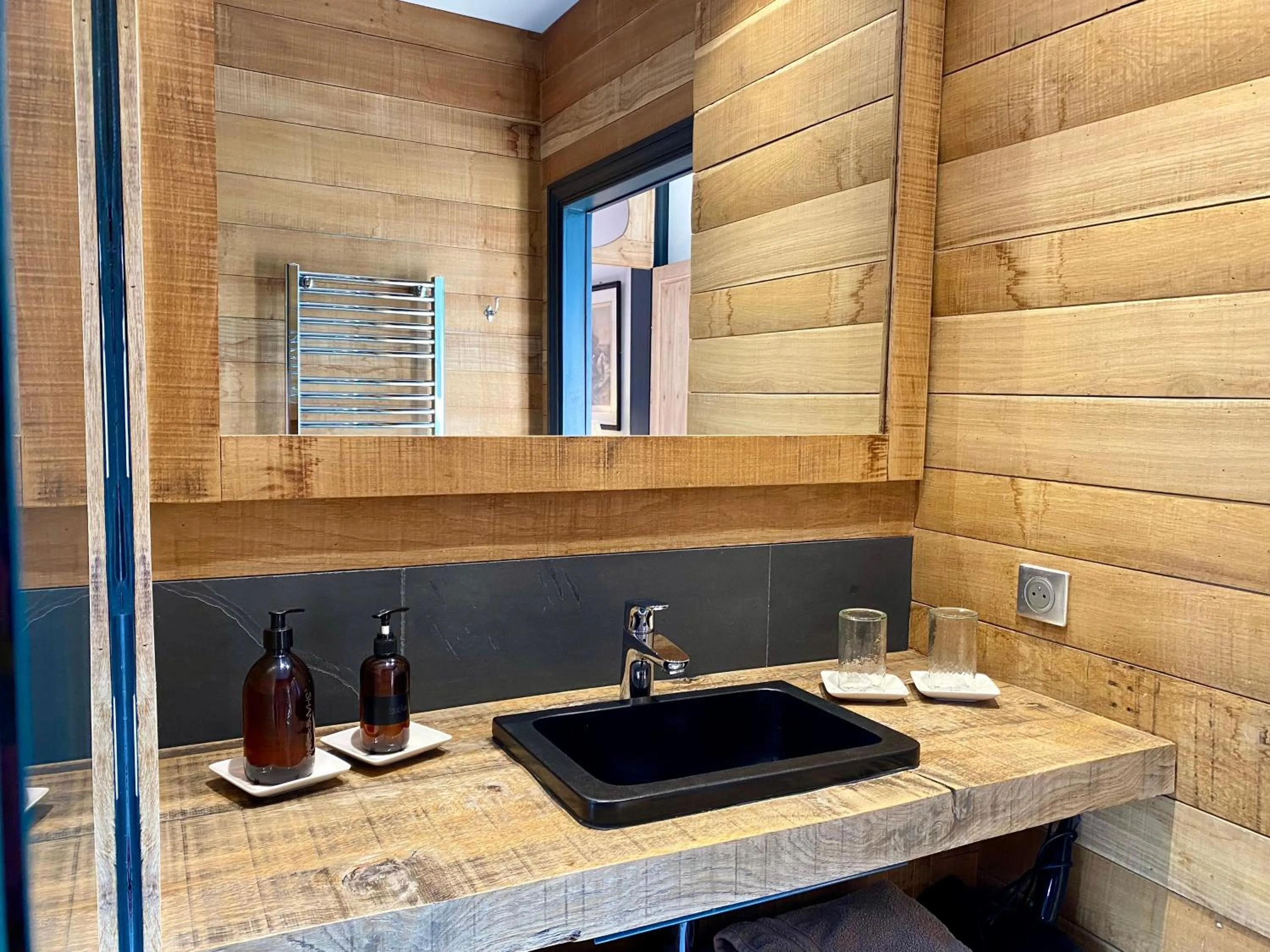 Shower in Côté Baie