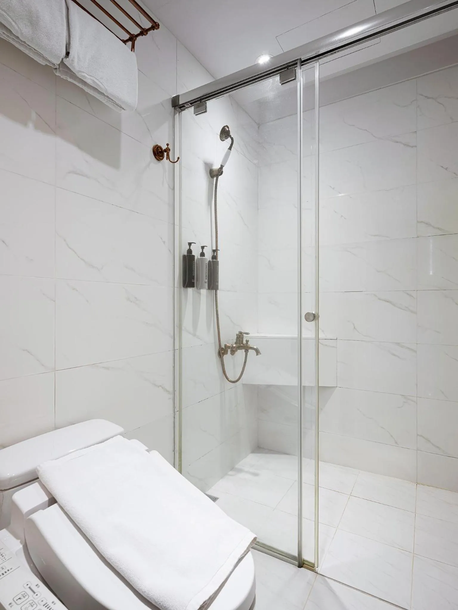 Bathroom in Dream Mansion Hotel