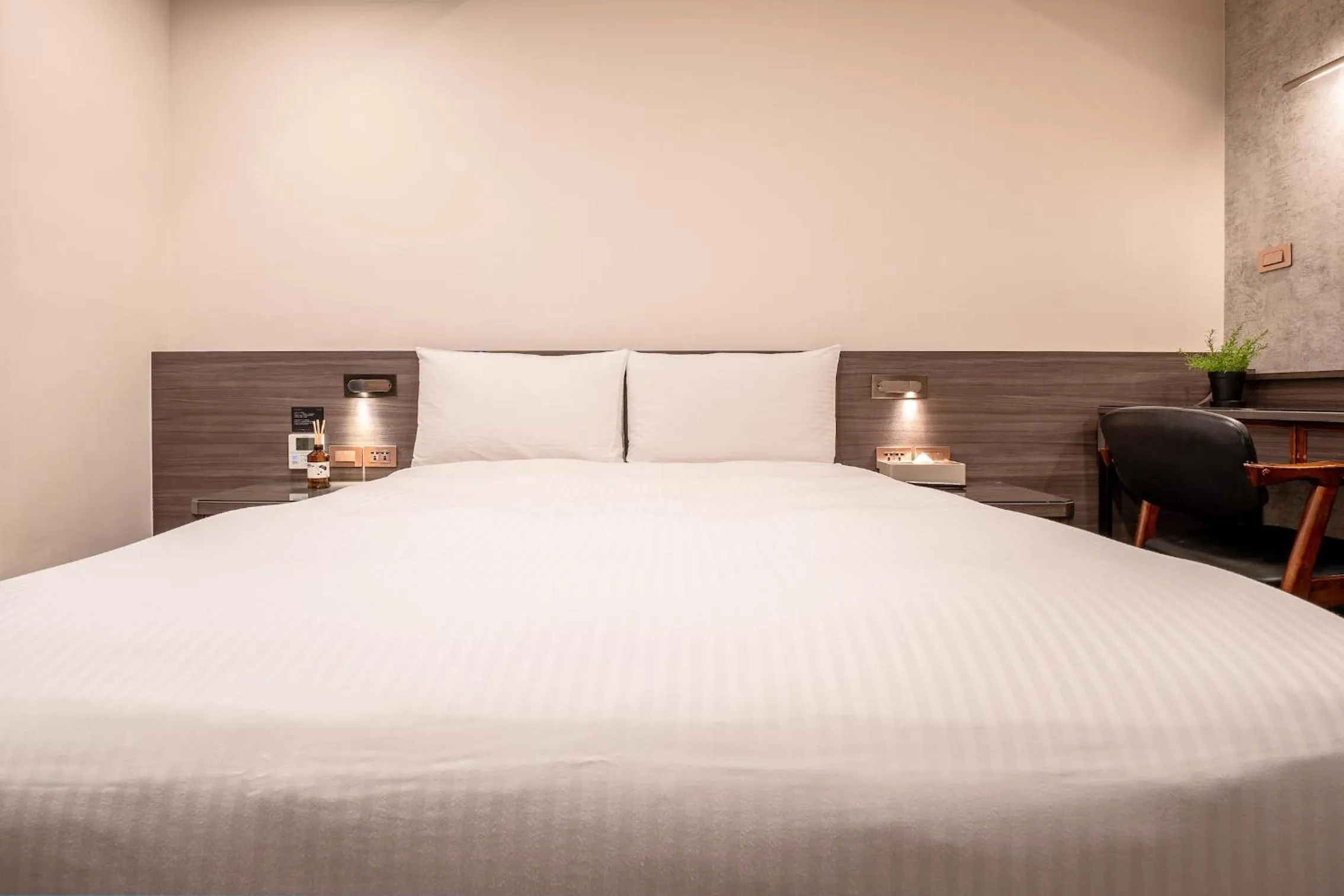 Bed in Dream Mansion Hotel