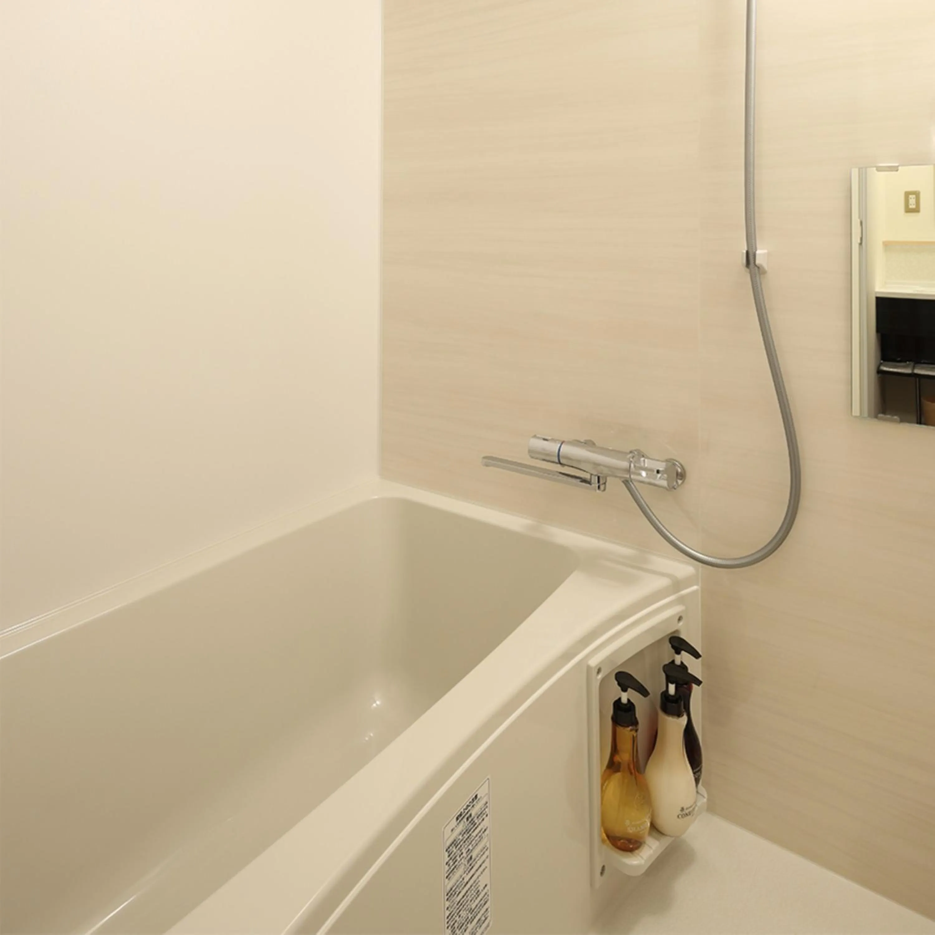 Photo of the whole room in Gion Ryokan Karaku