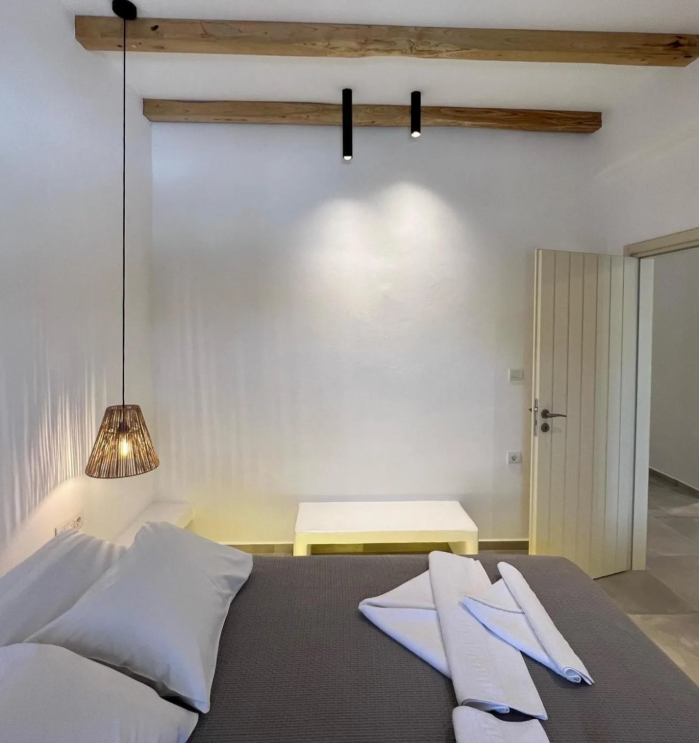 Bed in Alidian bay Suites Leros