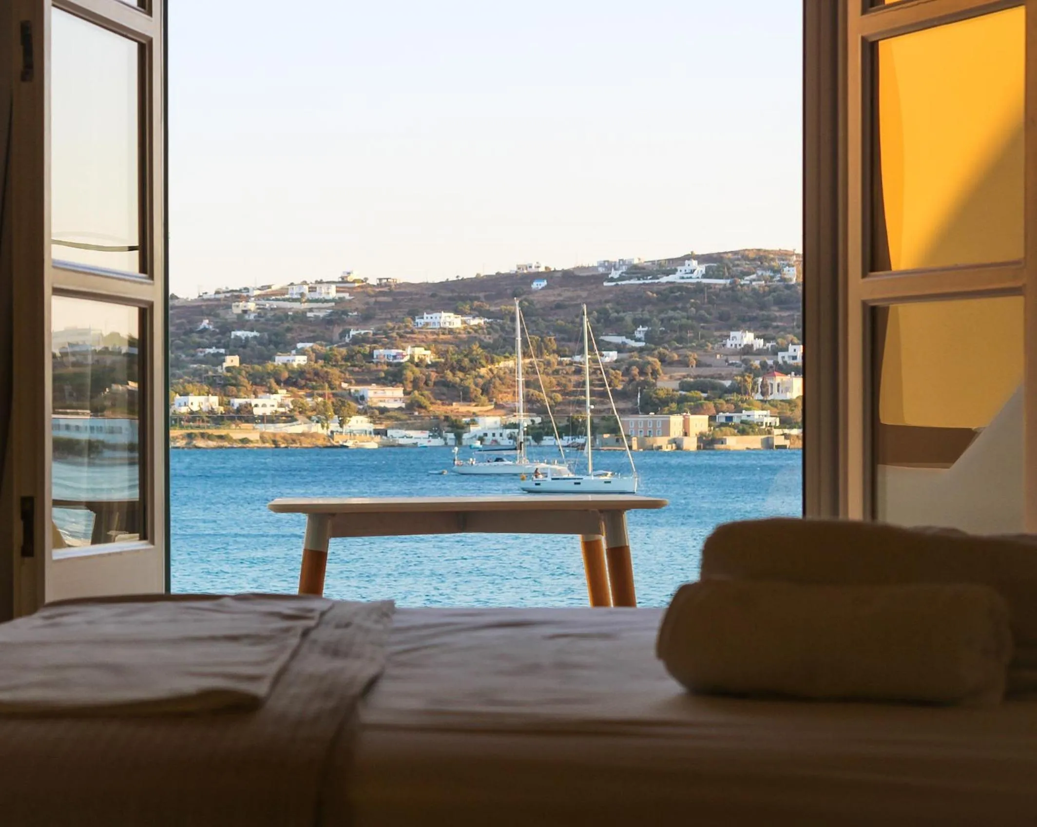 Bed in Alidian bay Suites Leros