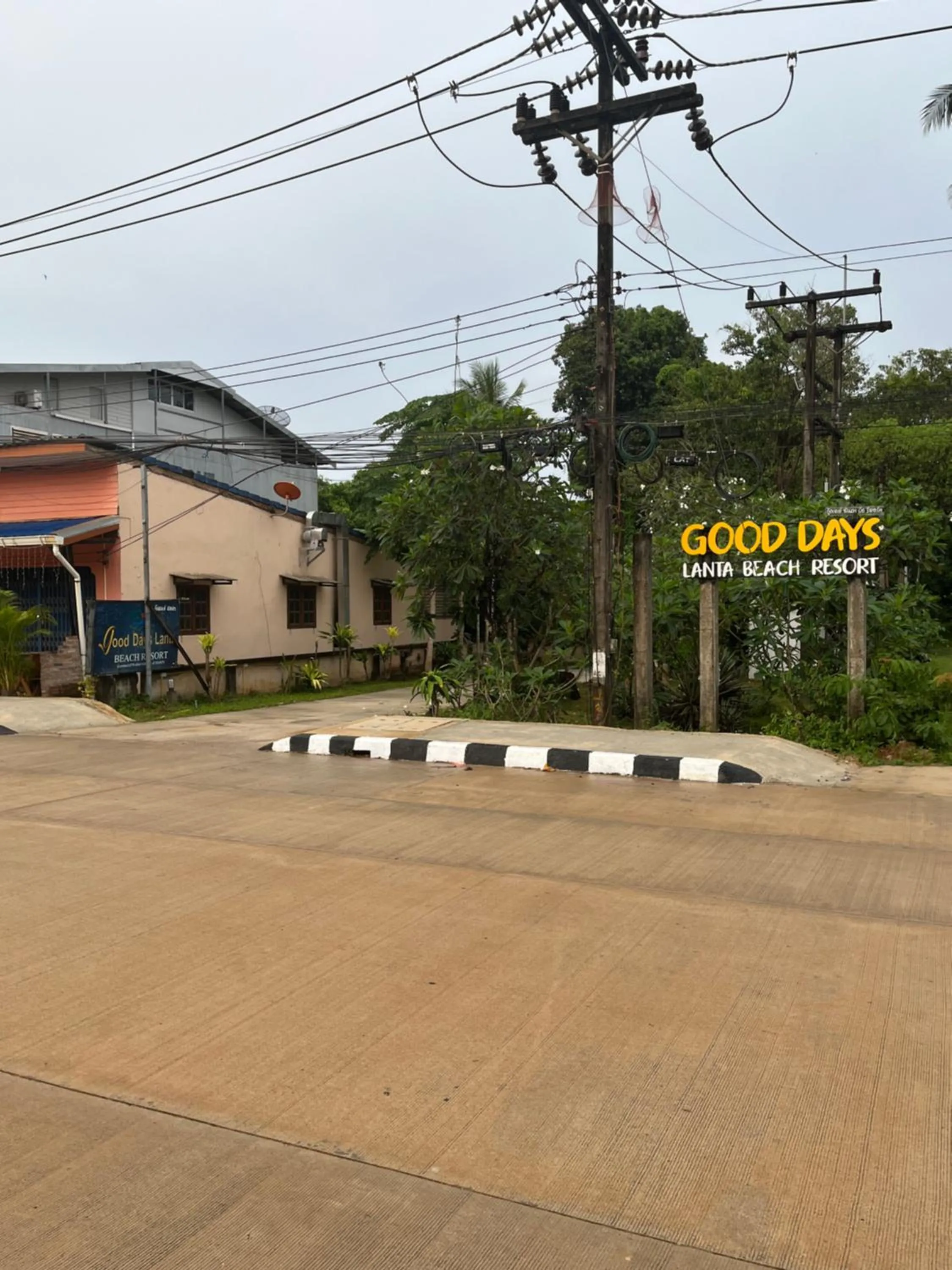 Facade/entrance in Gooddays Lanta Beach Resort SHA