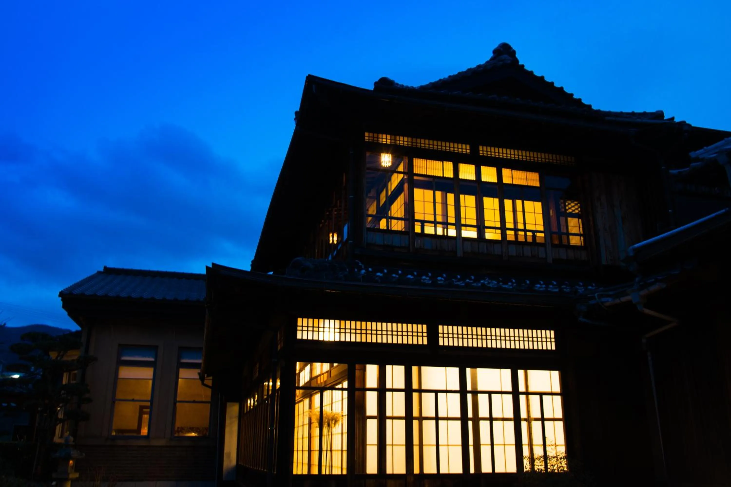 Facade/entrance in Yamada Bessou くつろぎの温泉宿 山田別荘