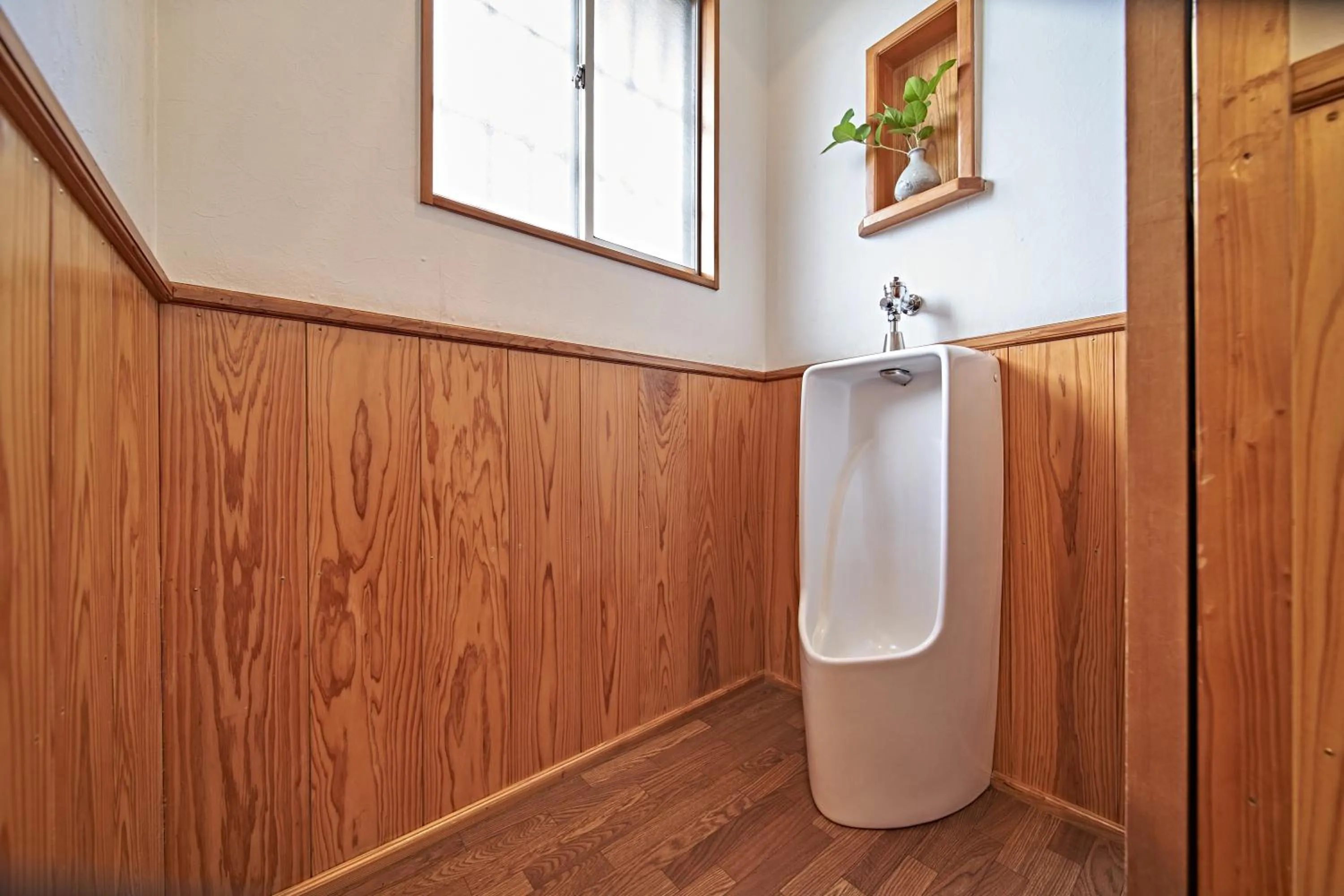 Toilet in Yamada Bessou くつろぎの温泉宿 山田別荘