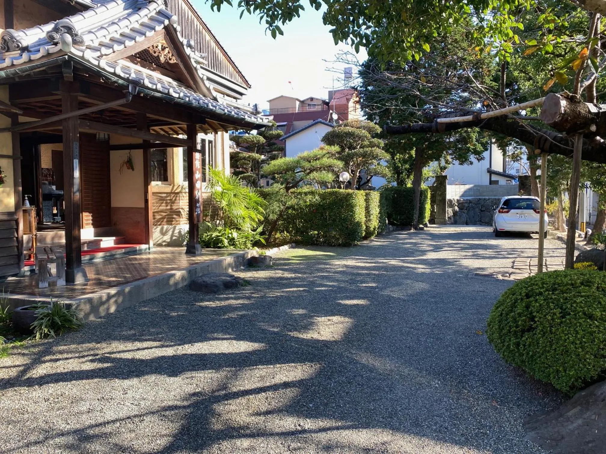 Parking in Yamada Bessou くつろぎの温泉宿 山田別荘