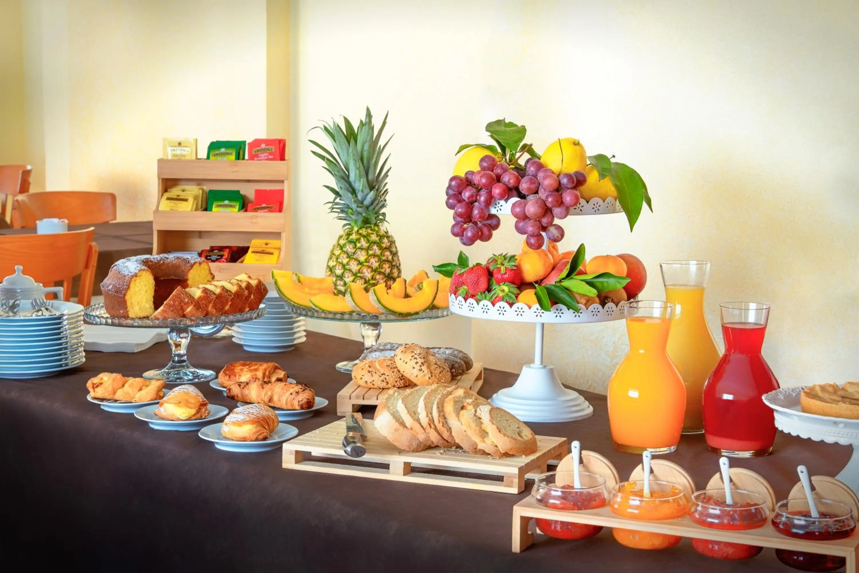 Buffet breakfast in Hotel Solki