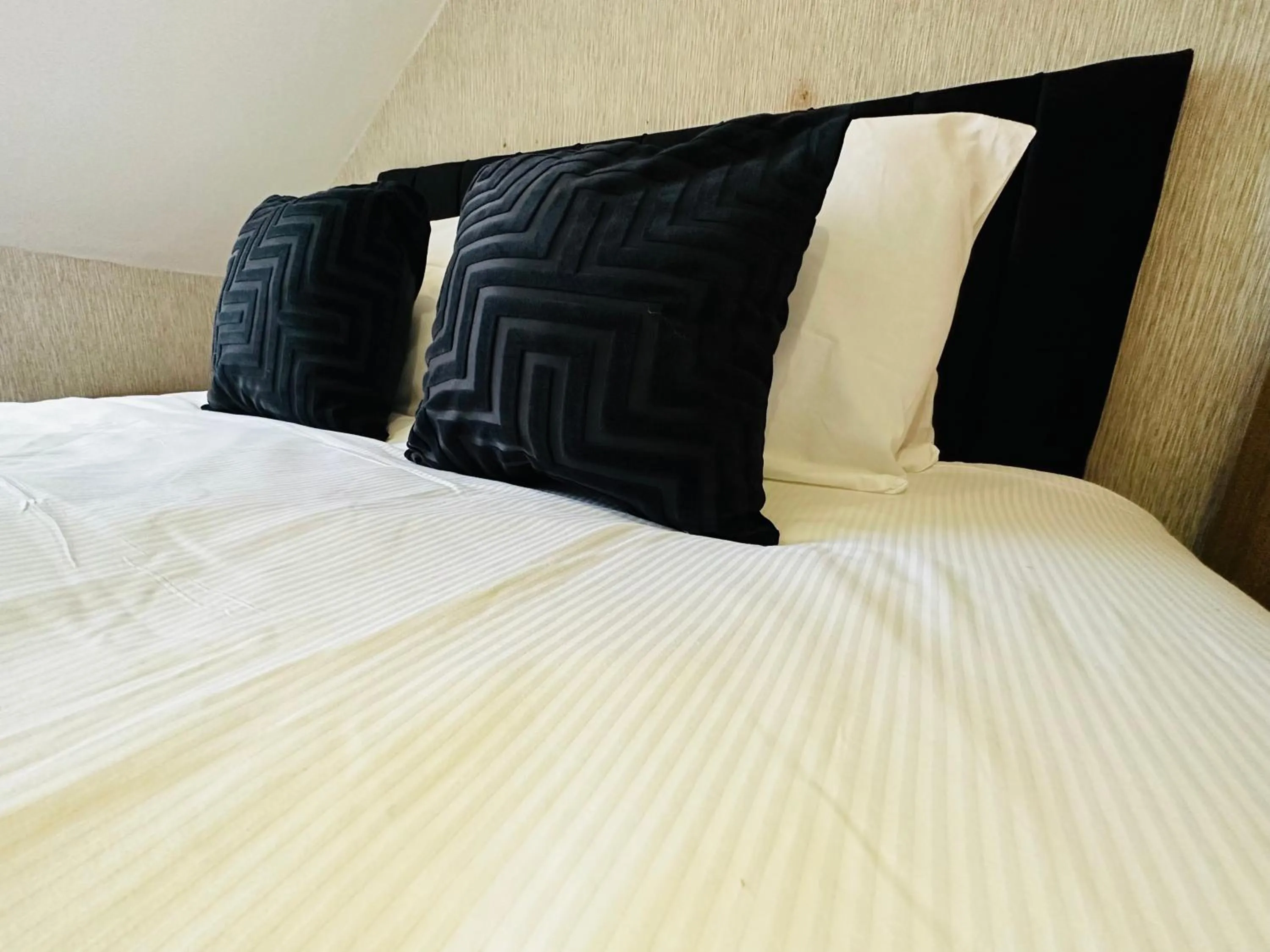 Bed in Abbotsford Guest House