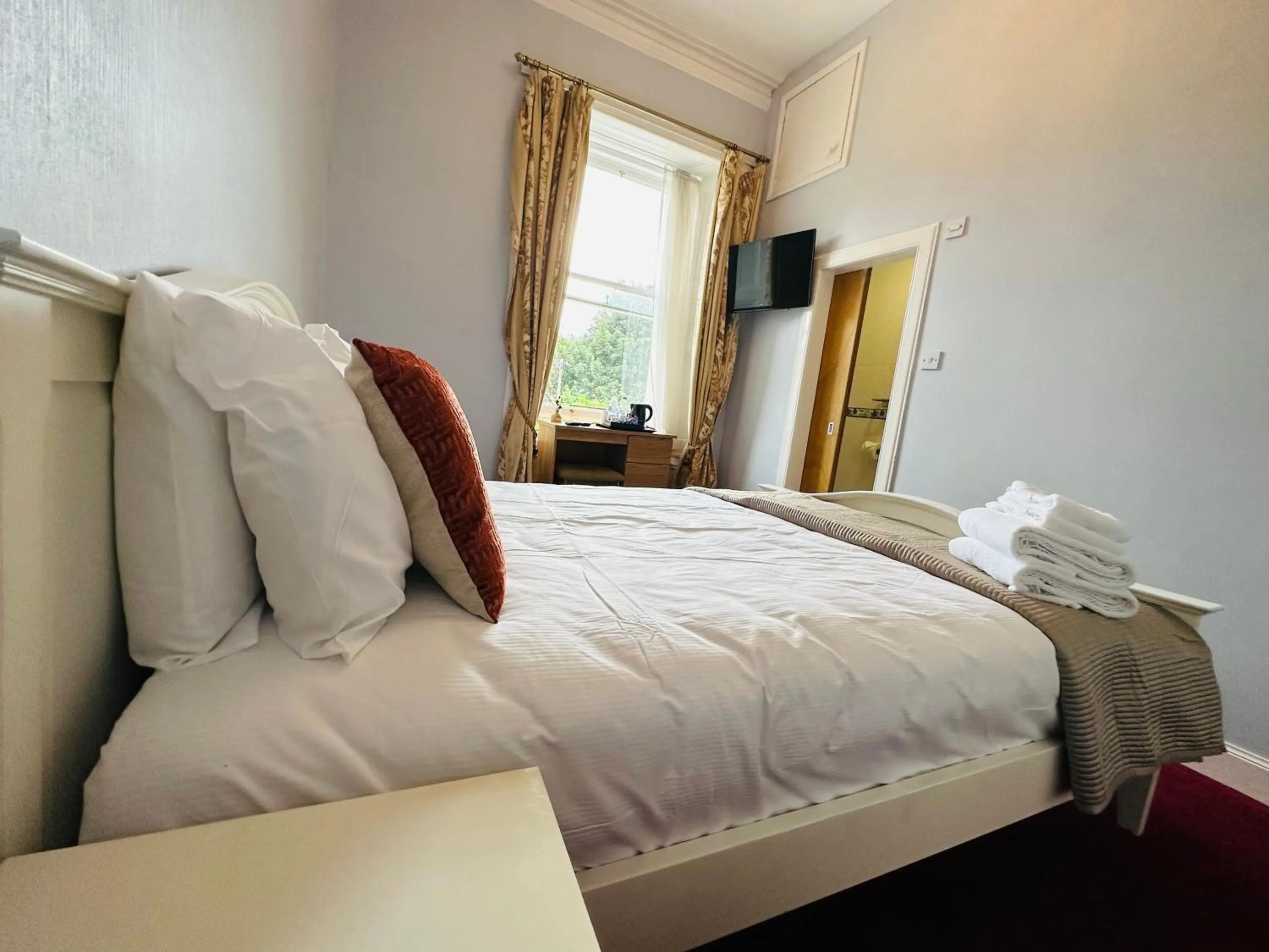 Bed in Abbotsford Guest House