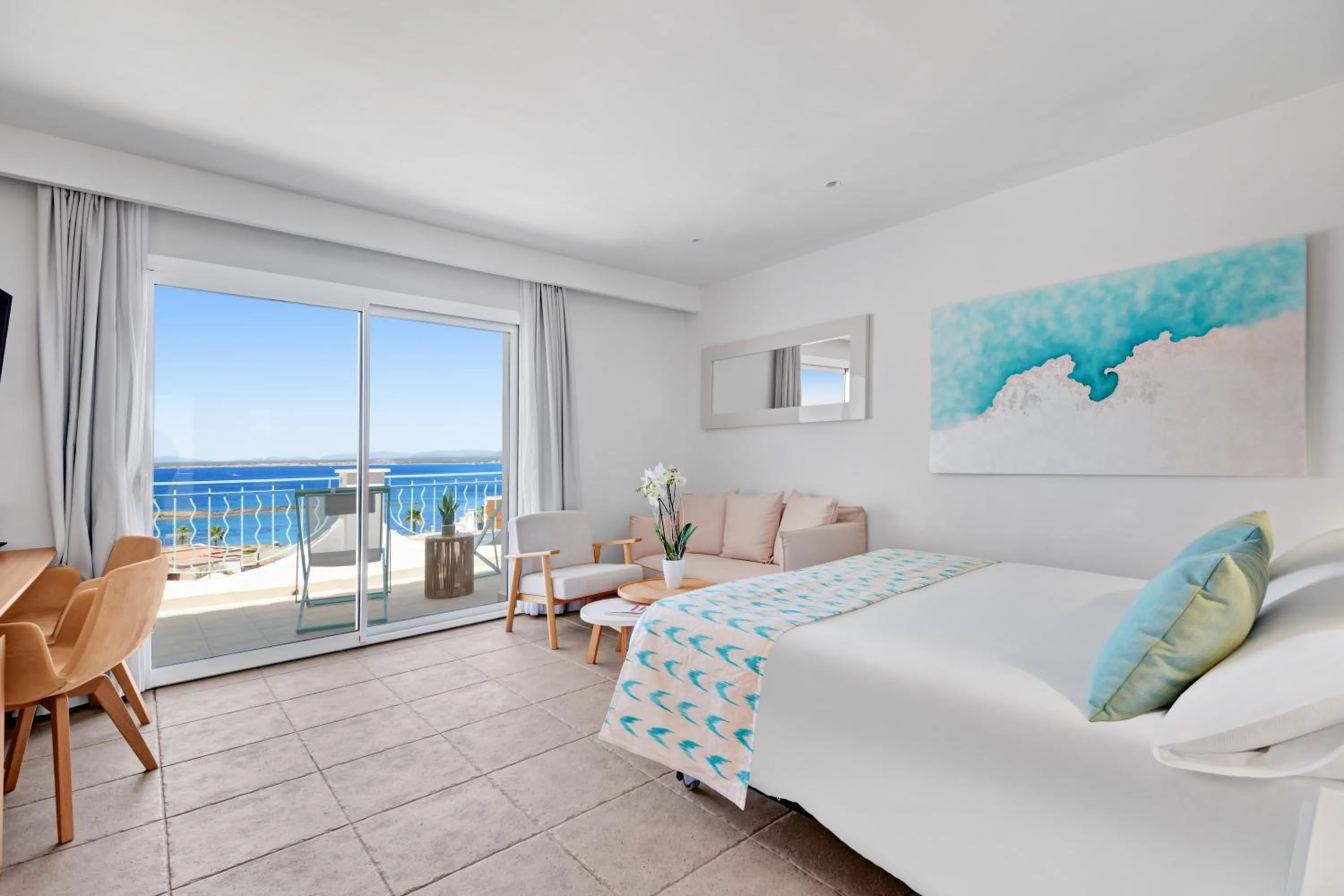 Bed in Hotel Villa Chiquita - Adults Only - Over 12