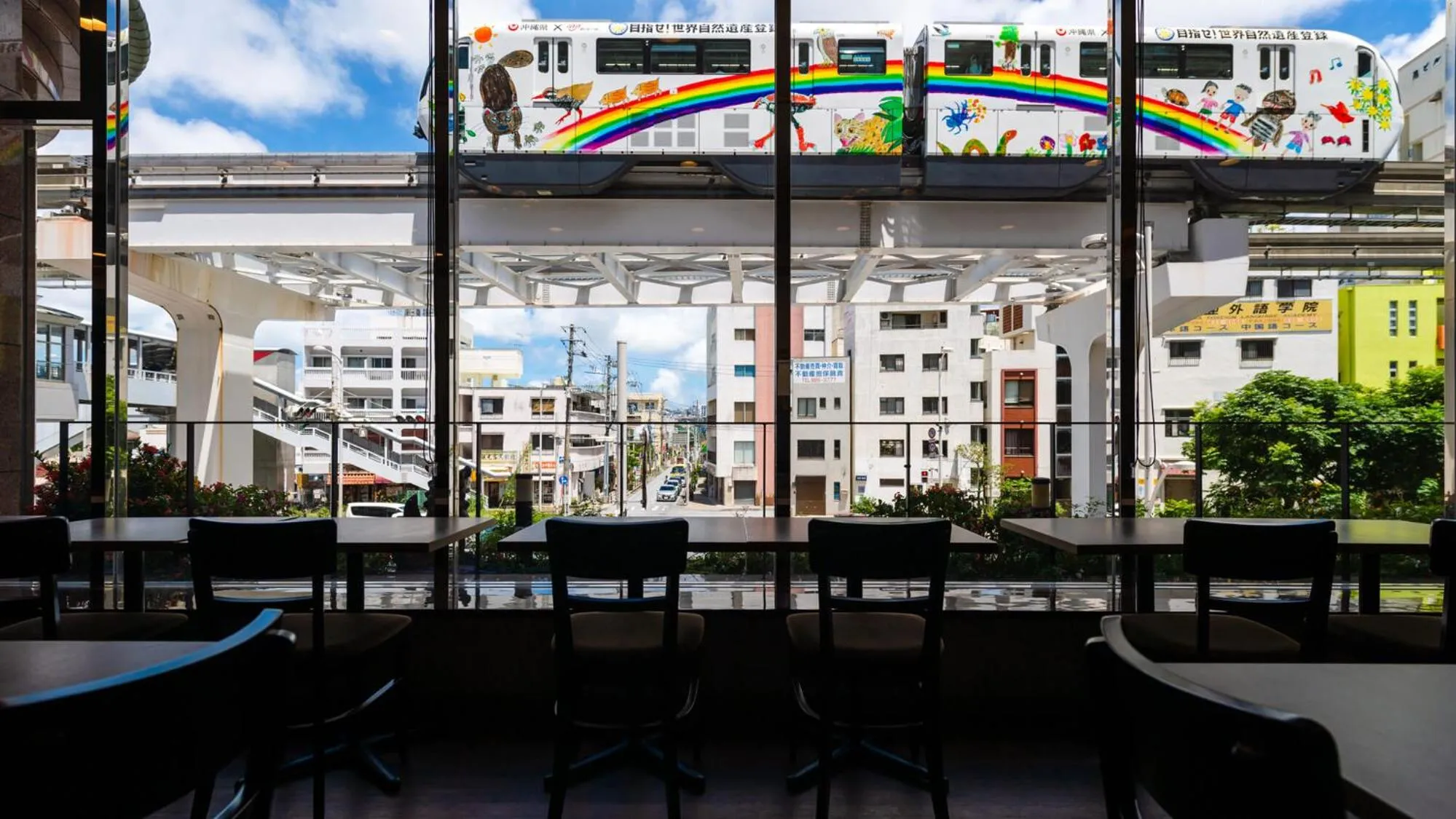 Restaurant/places to eat in Hotel Azat Naha