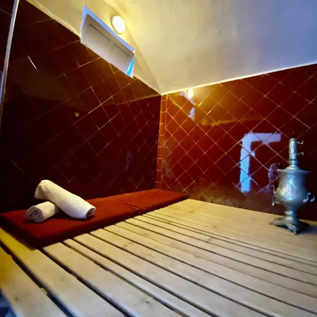 Steam room in Relais Esmeralda