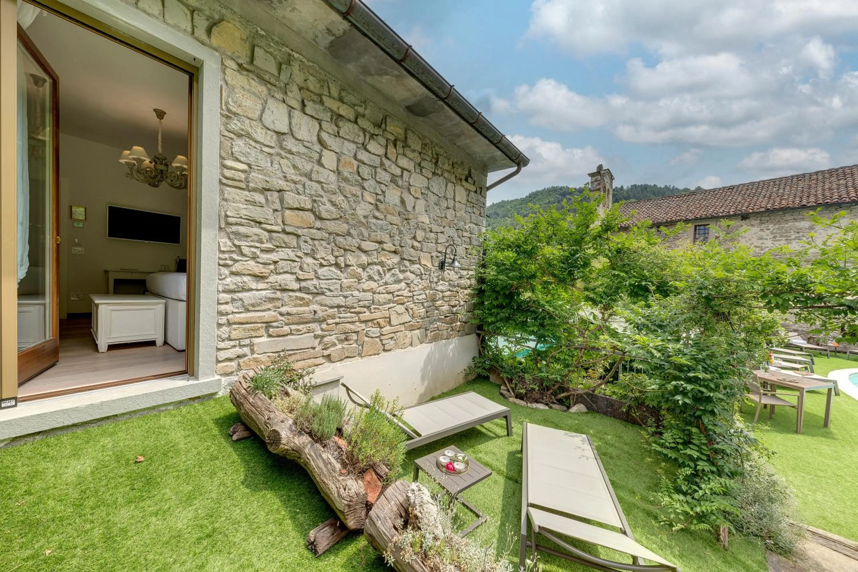 Property building in Locanda Senio