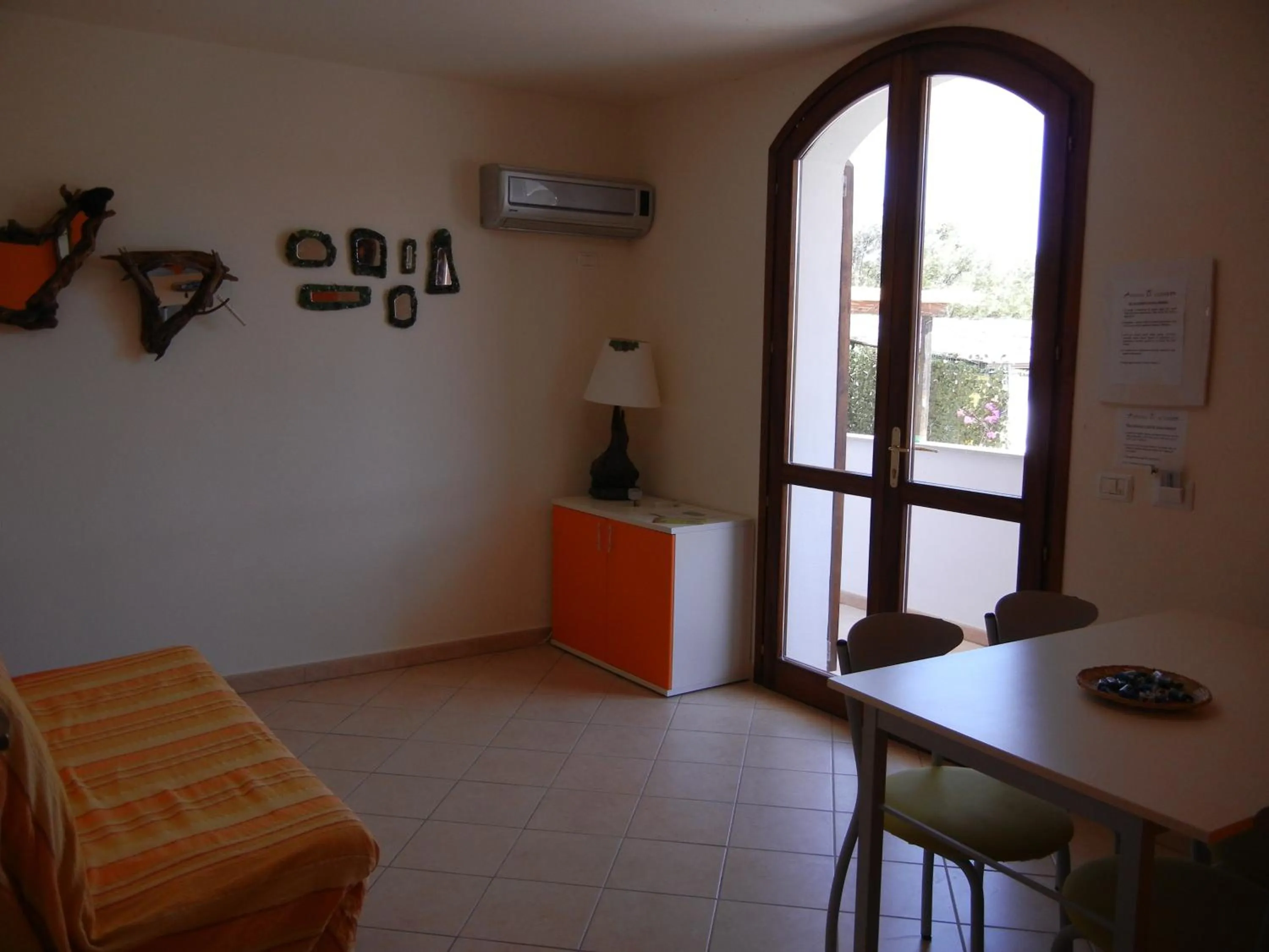 Living room, Bed in Il Sogno di Alghero - Adults Only