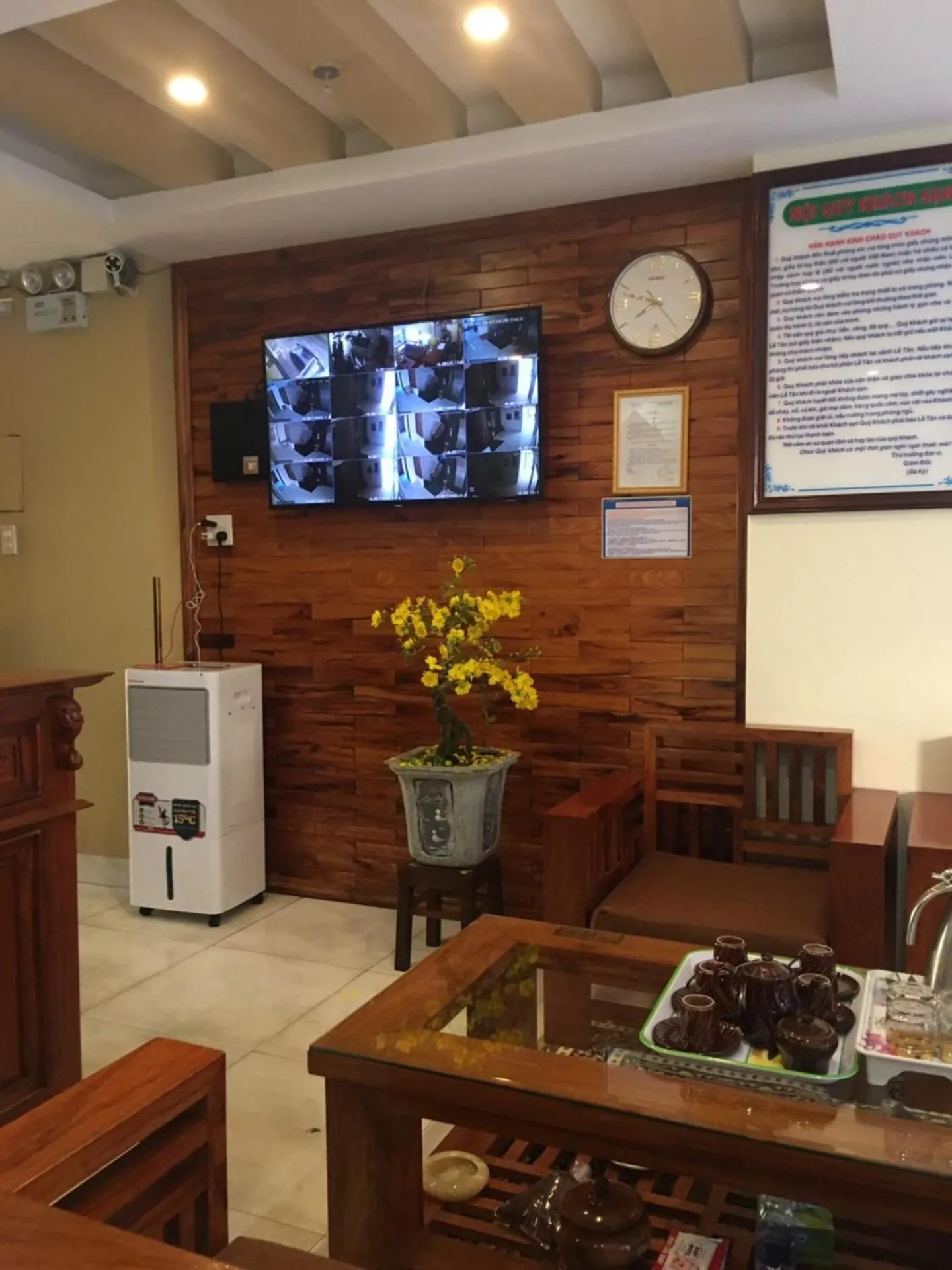 Property building in Hoang Oanh Hotel