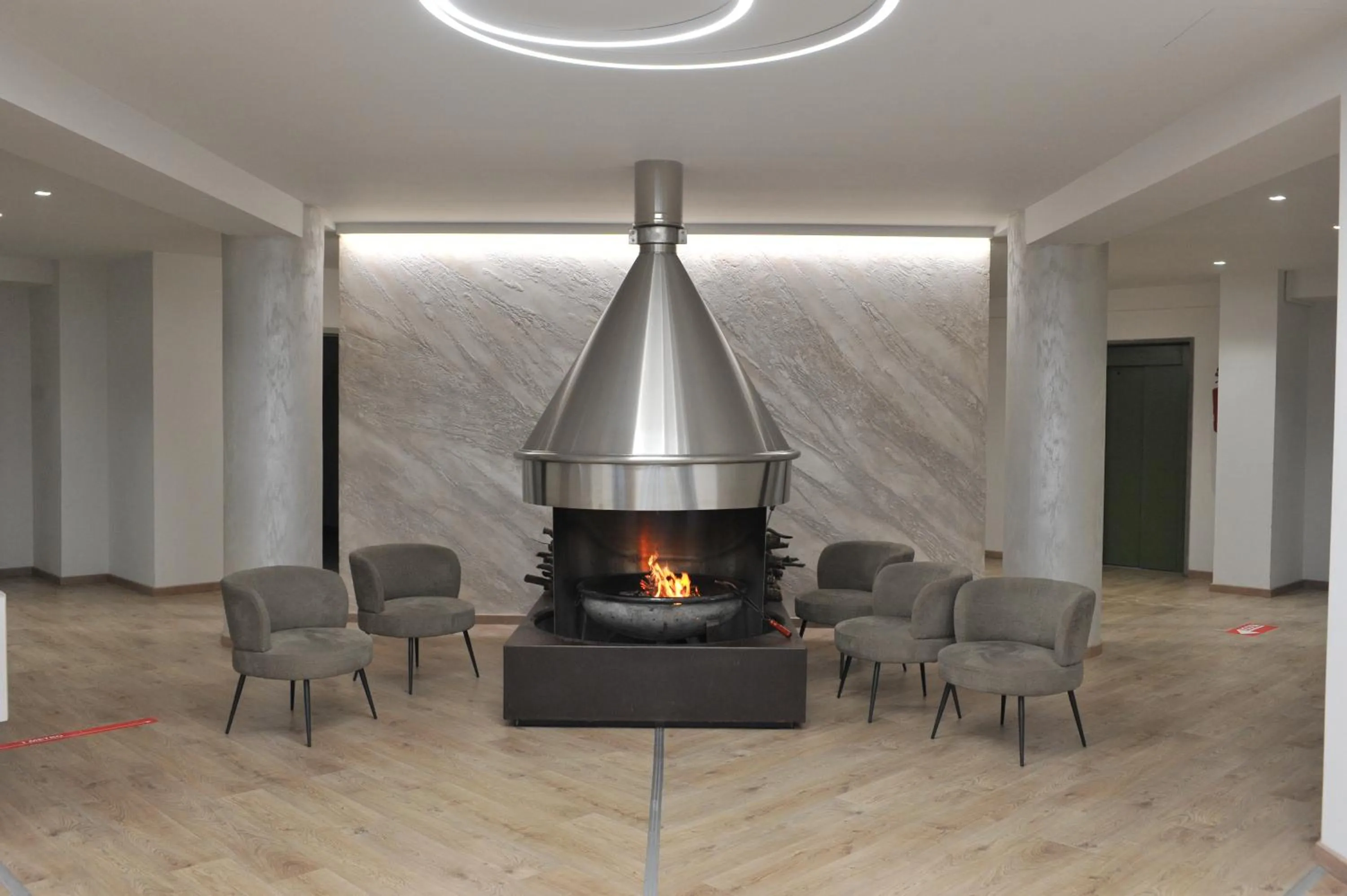 Lobby or reception in Hotel Theotokos