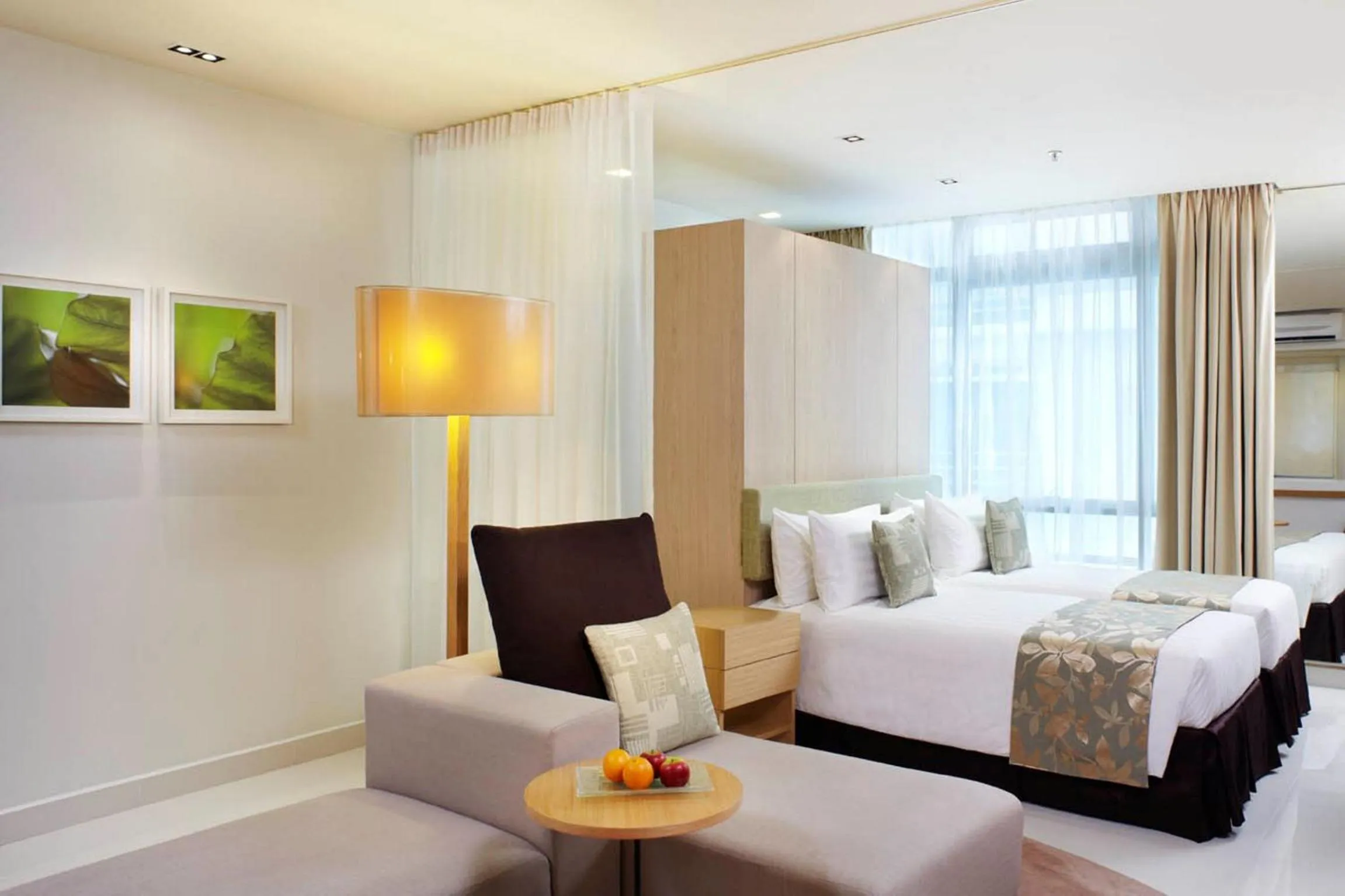 Bed in PARKROYAL Serviced Suites Kuala Lumpur