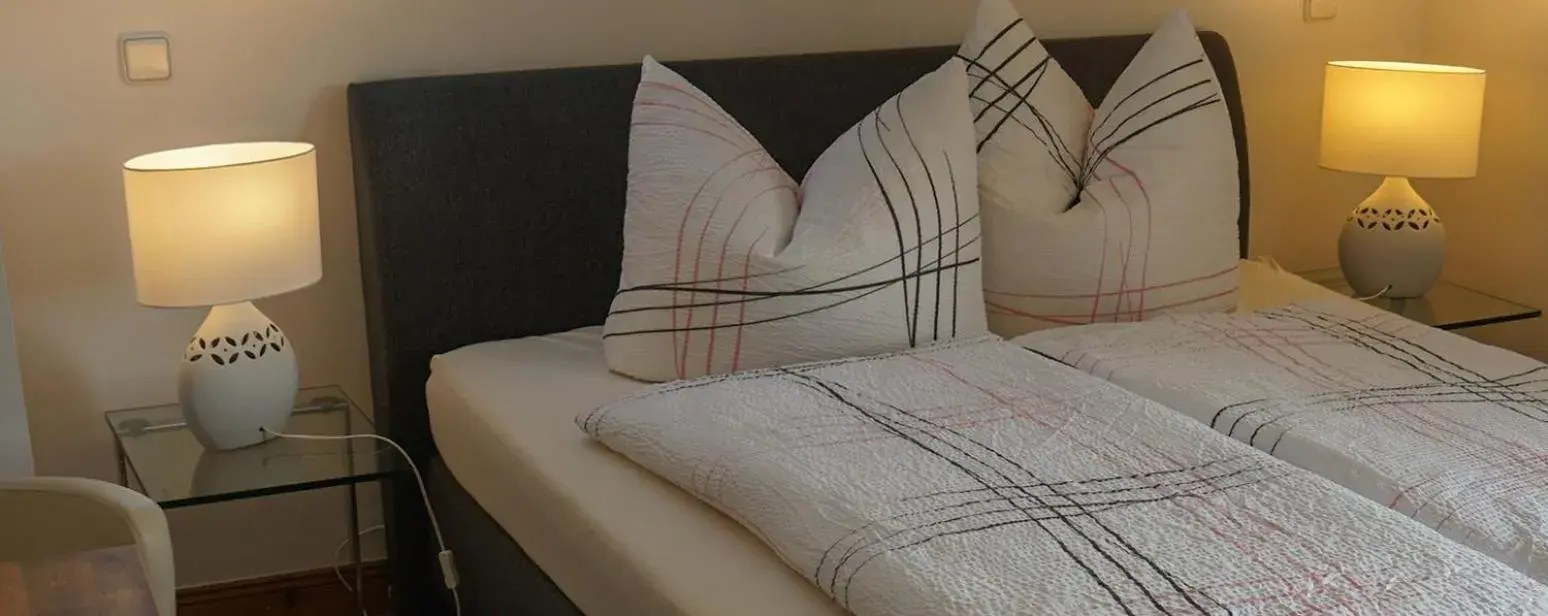 Double Room with Private Bathroom in Drefahler Landgasthaus Double Room with Private Bathroom in Drefahler Landgasthaus