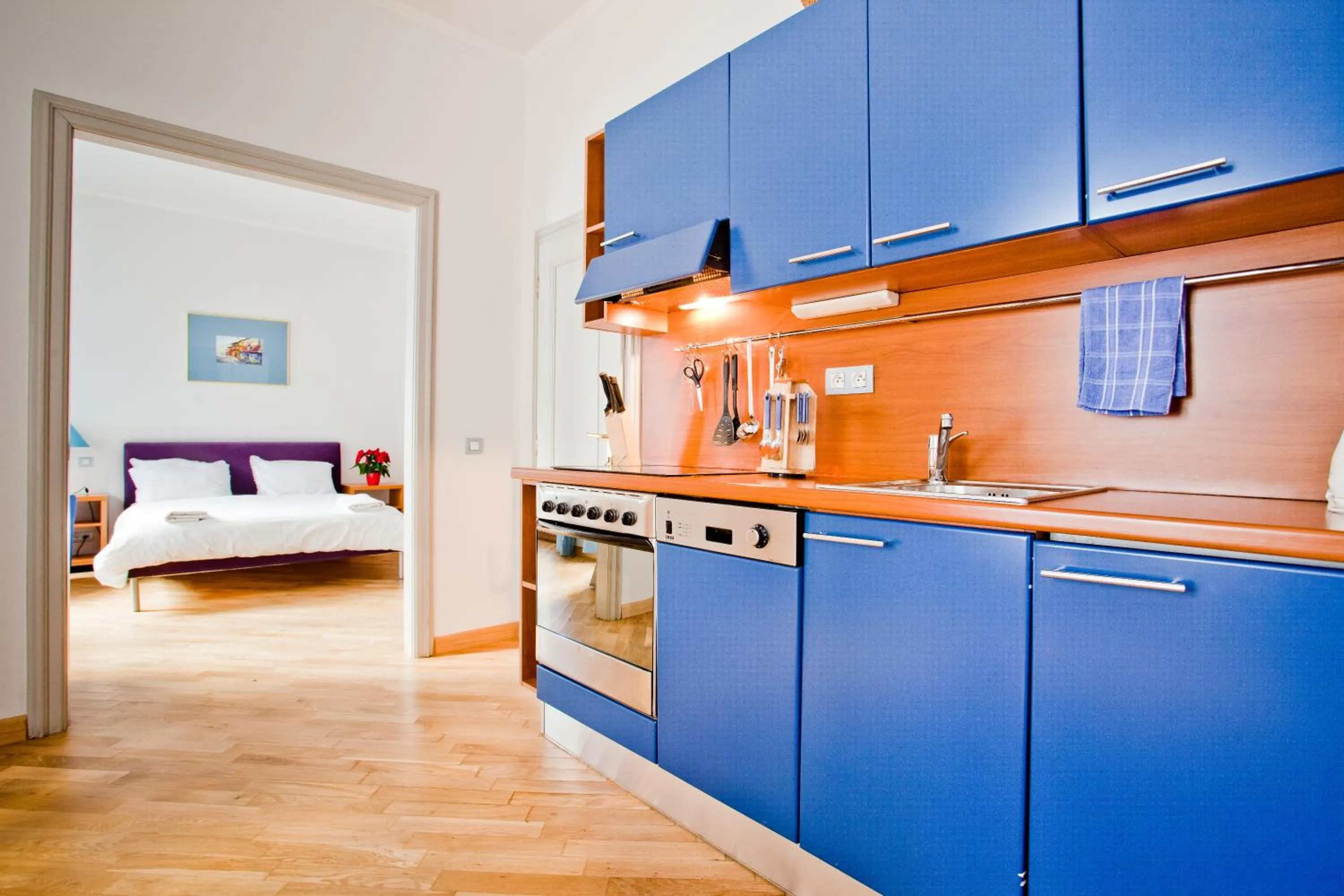 Kitchen or kitchenette, Bed in Residence Thunovska