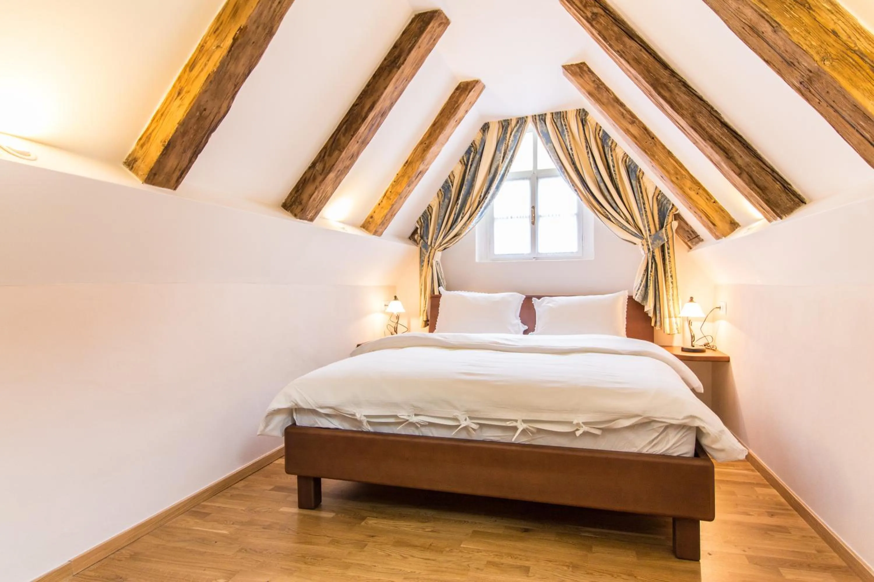 Bedroom, Bed in Residence Thunovska