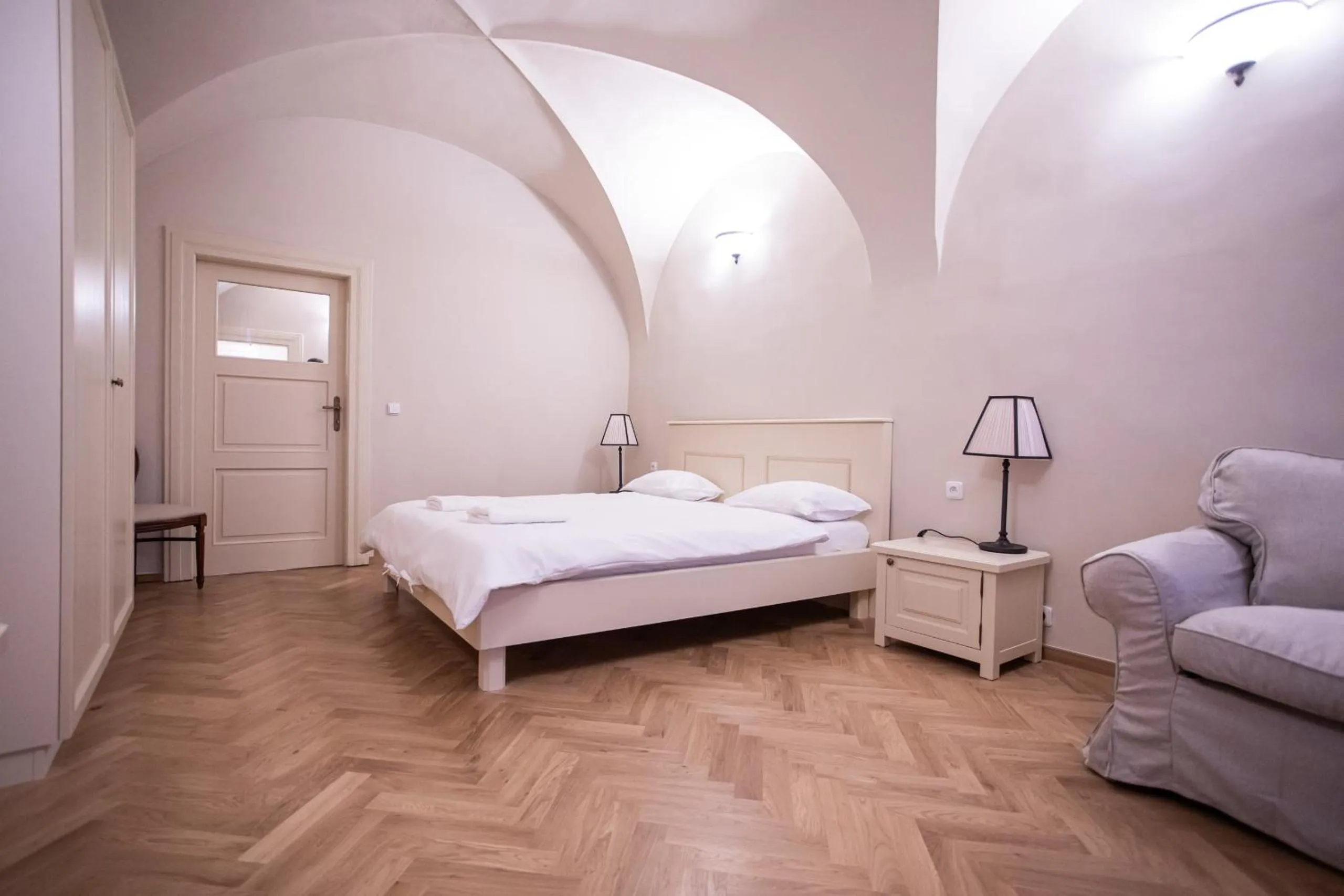 Bed in Residence Thunovska