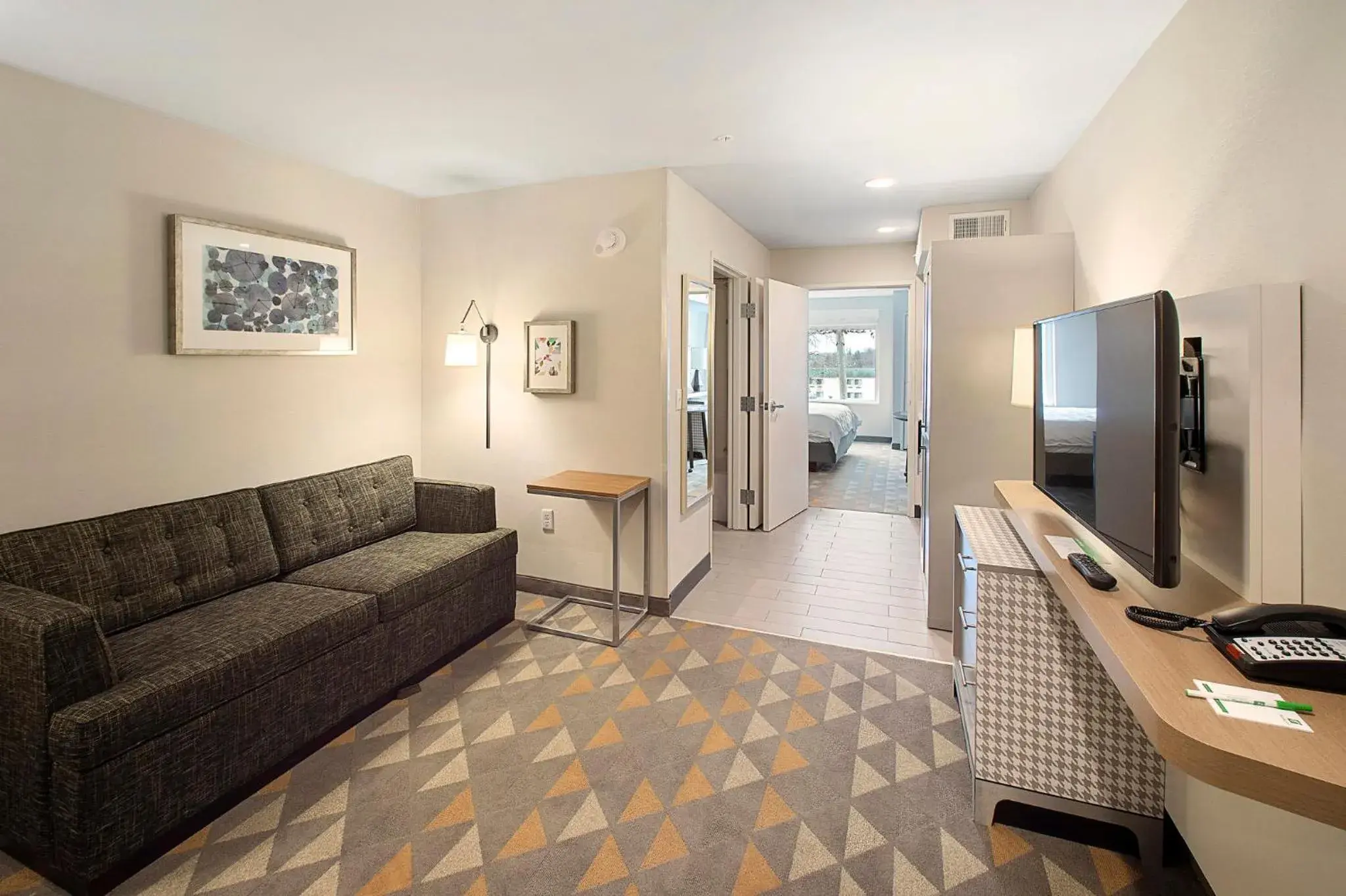 One-Bedroom Suite in Holiday Inn & Suites Decatur-Forsyth by IHG One-Bedroom Suite in Holiday Inn & Suites Decatur-Forsyth by IHG