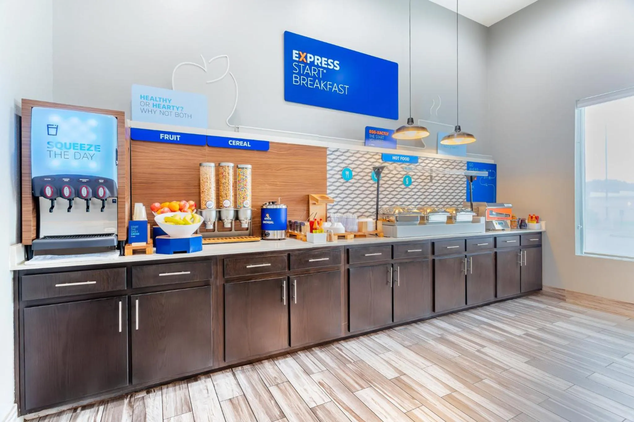 Breakfast in Holiday Inn Express & Suites Memphis Arpt Elvis Presley Blv by IHG