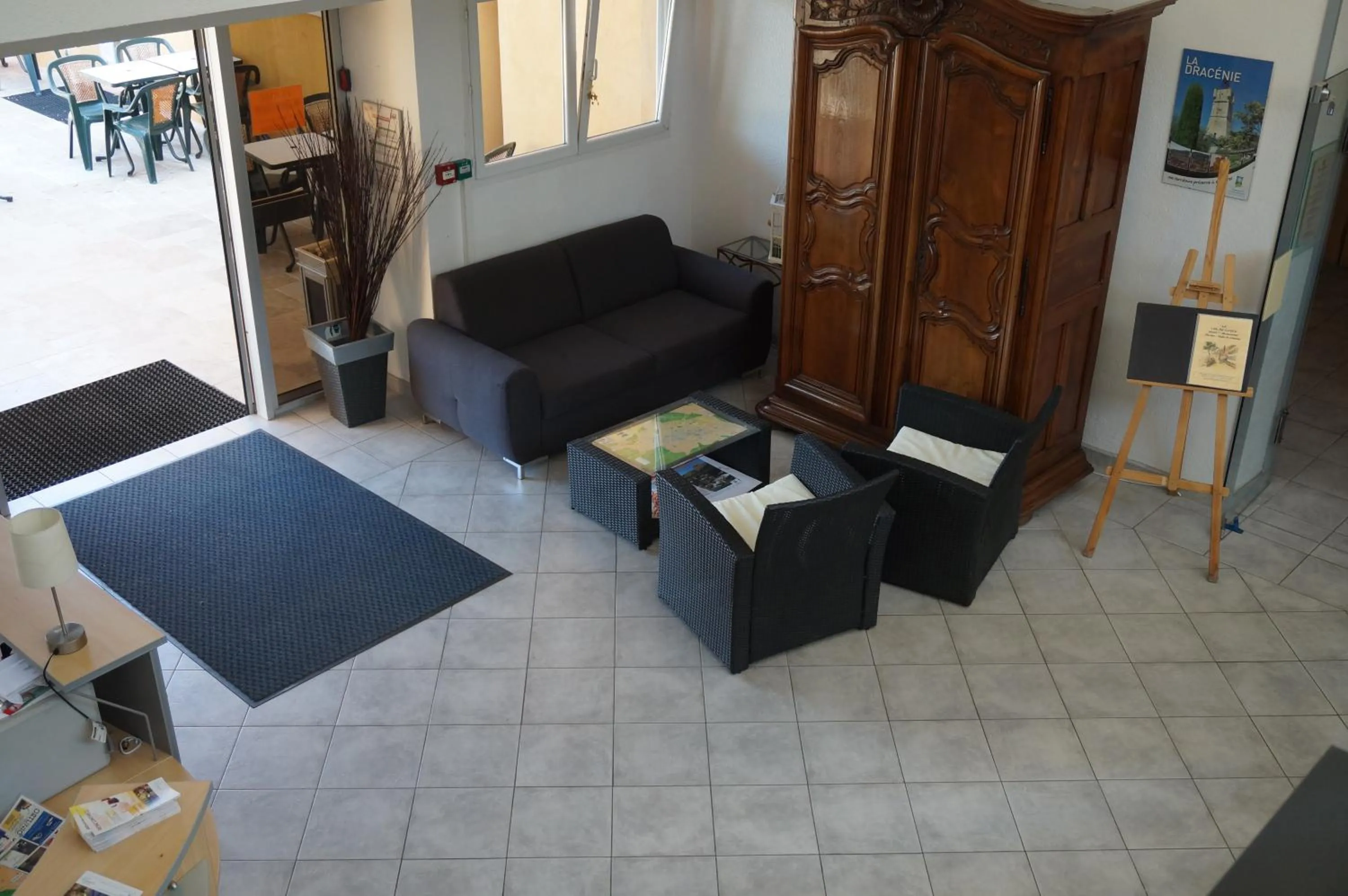 Lobby or reception in Logis Hotel Le Col De L'ange