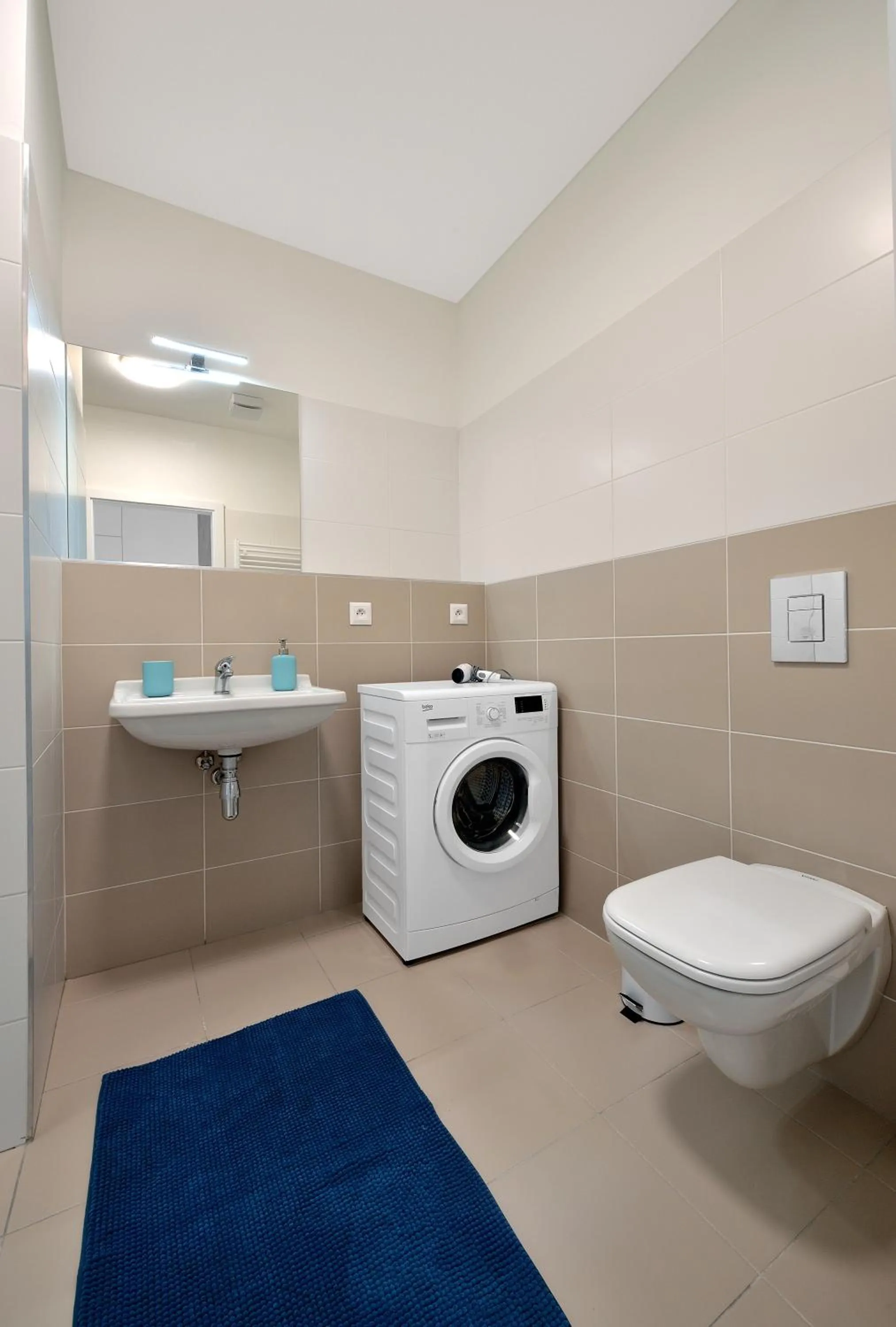 Bathroom in Apollis Business&Budget by Ambiente