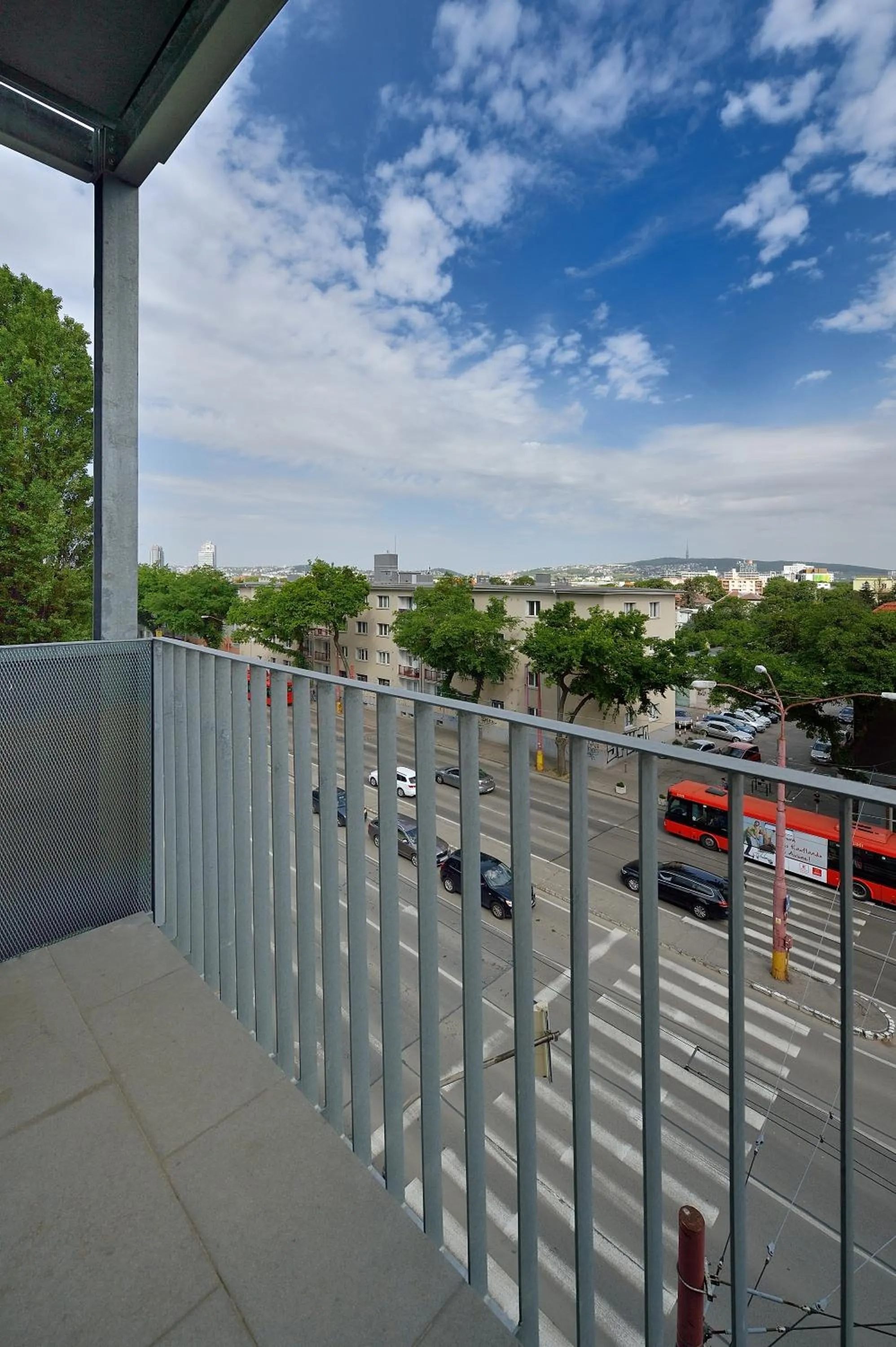 City view in Apollis Business&Budget by Ambiente