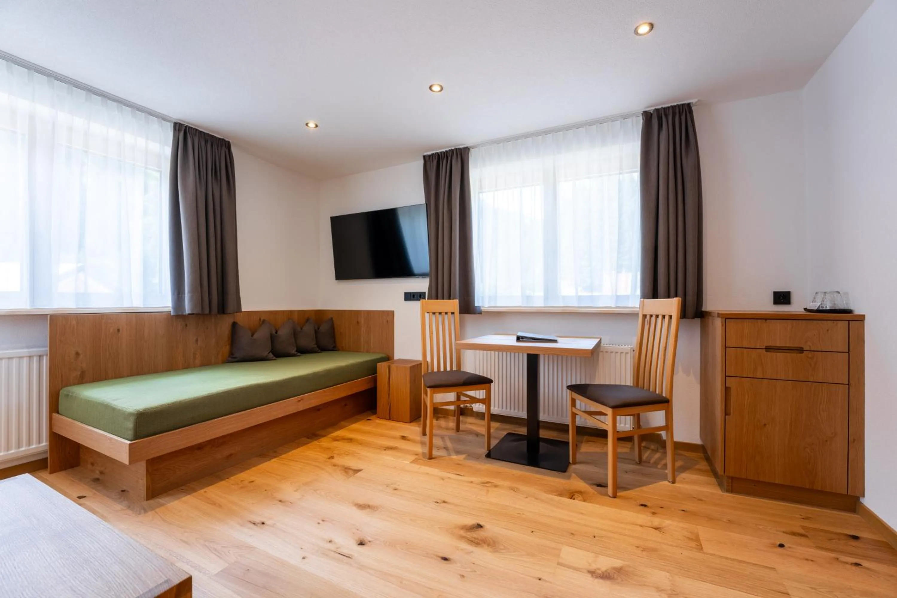 Photo of the whole room, Bed in Hotel Garni Krumbach