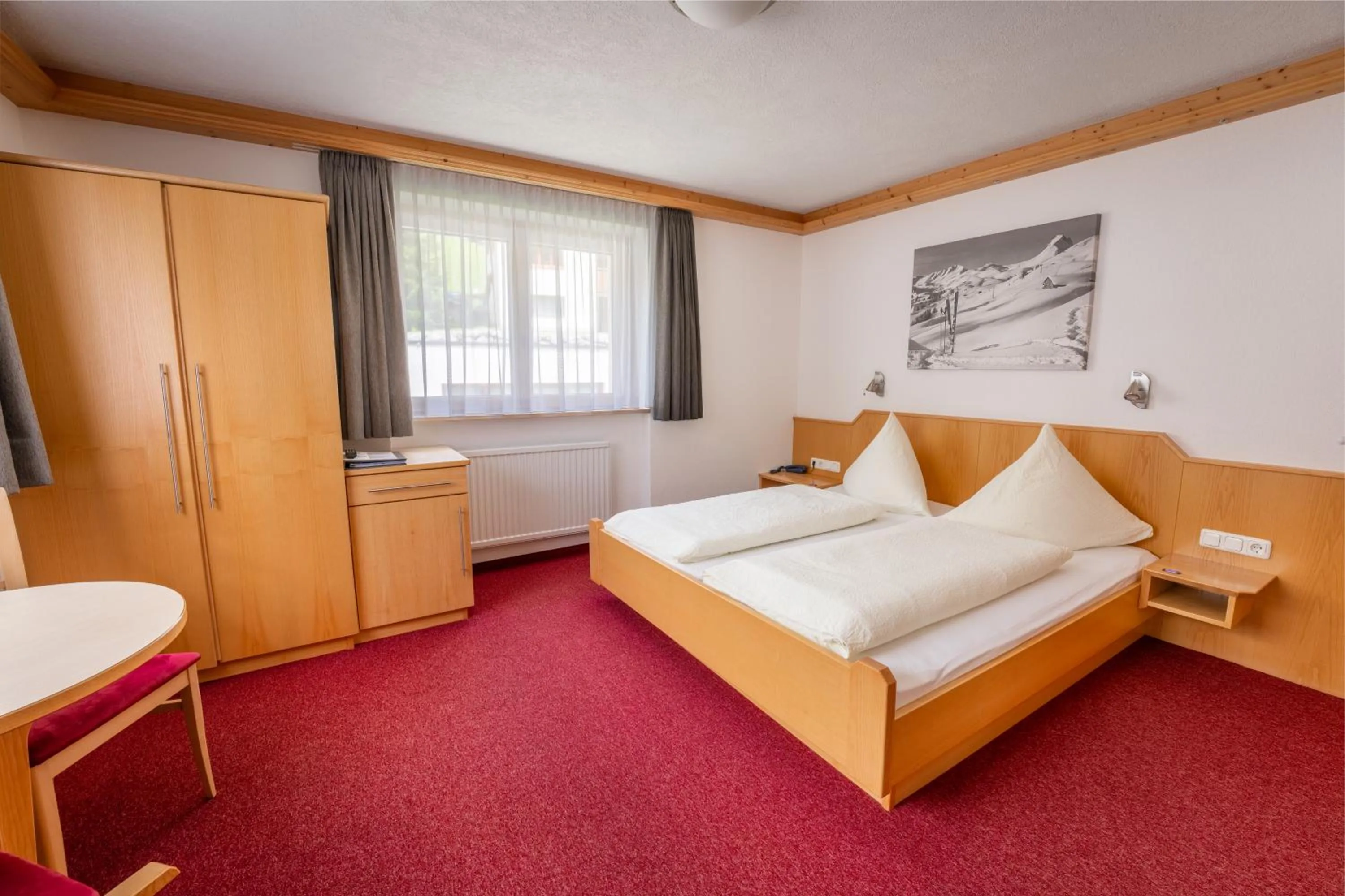 Photo of the whole room, Bed in Hotel Garni Krumbach