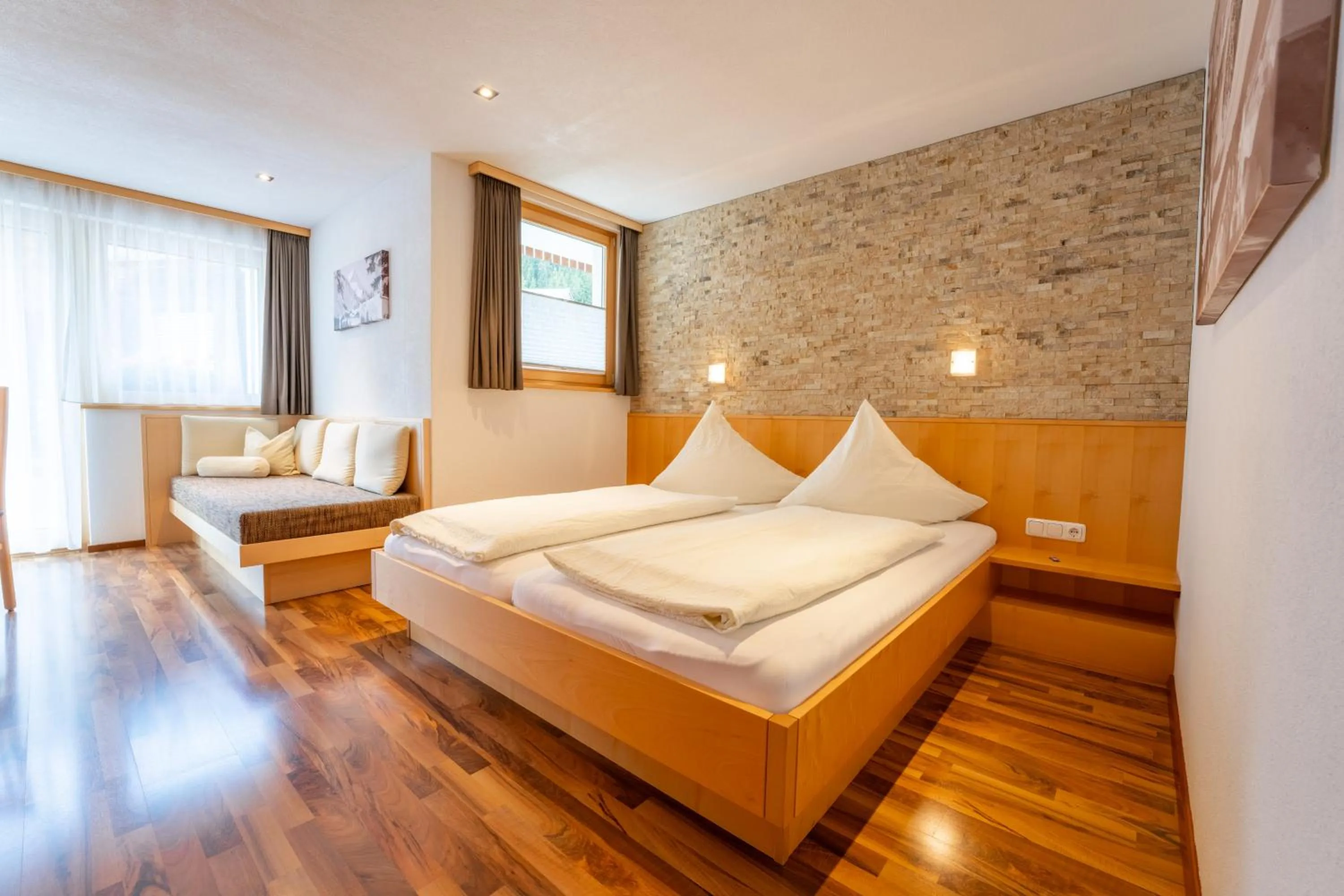 Bed in Hotel Garni Krumbach