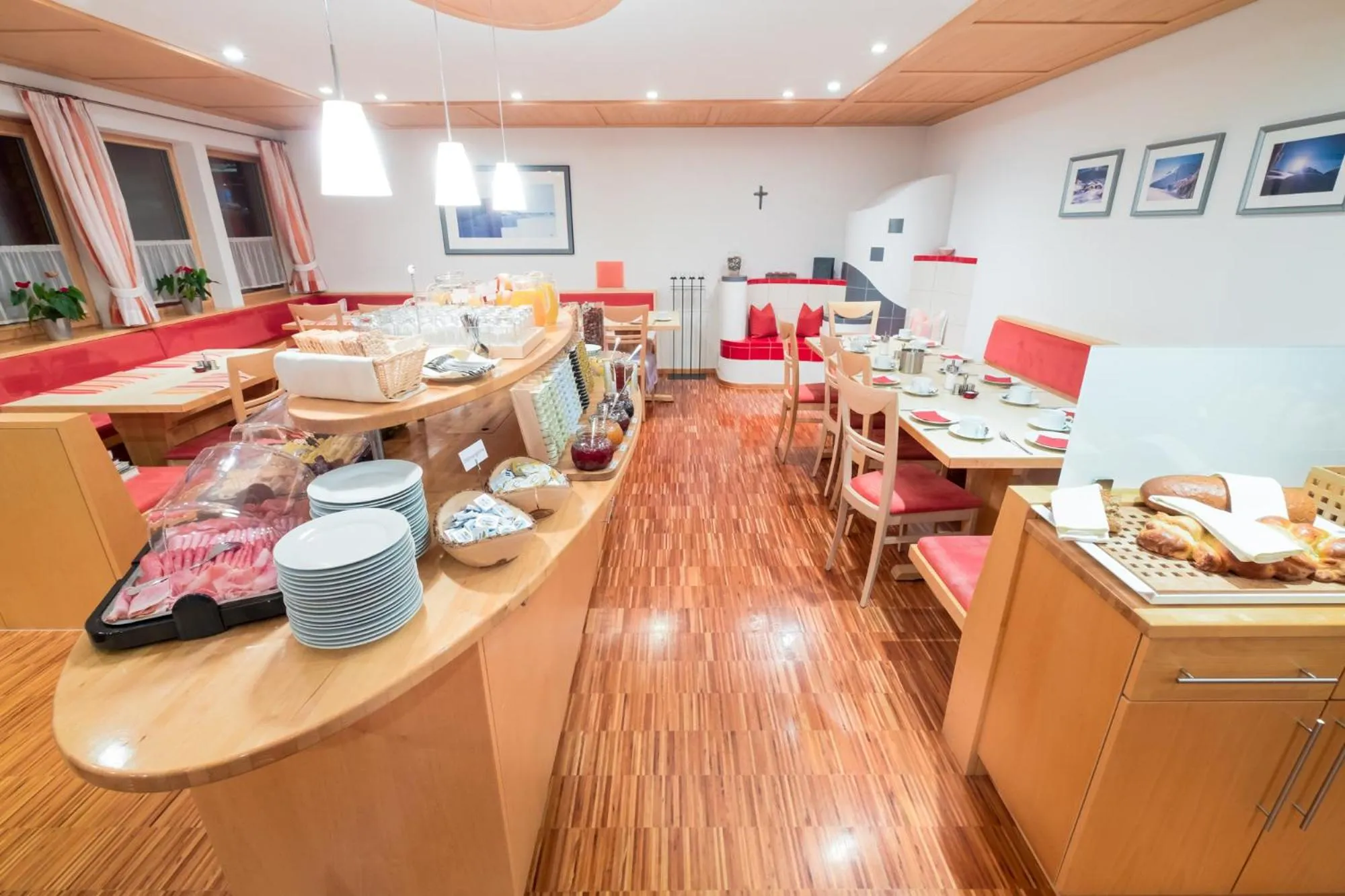 Restaurant/places to eat in Hotel Garni Krumbach