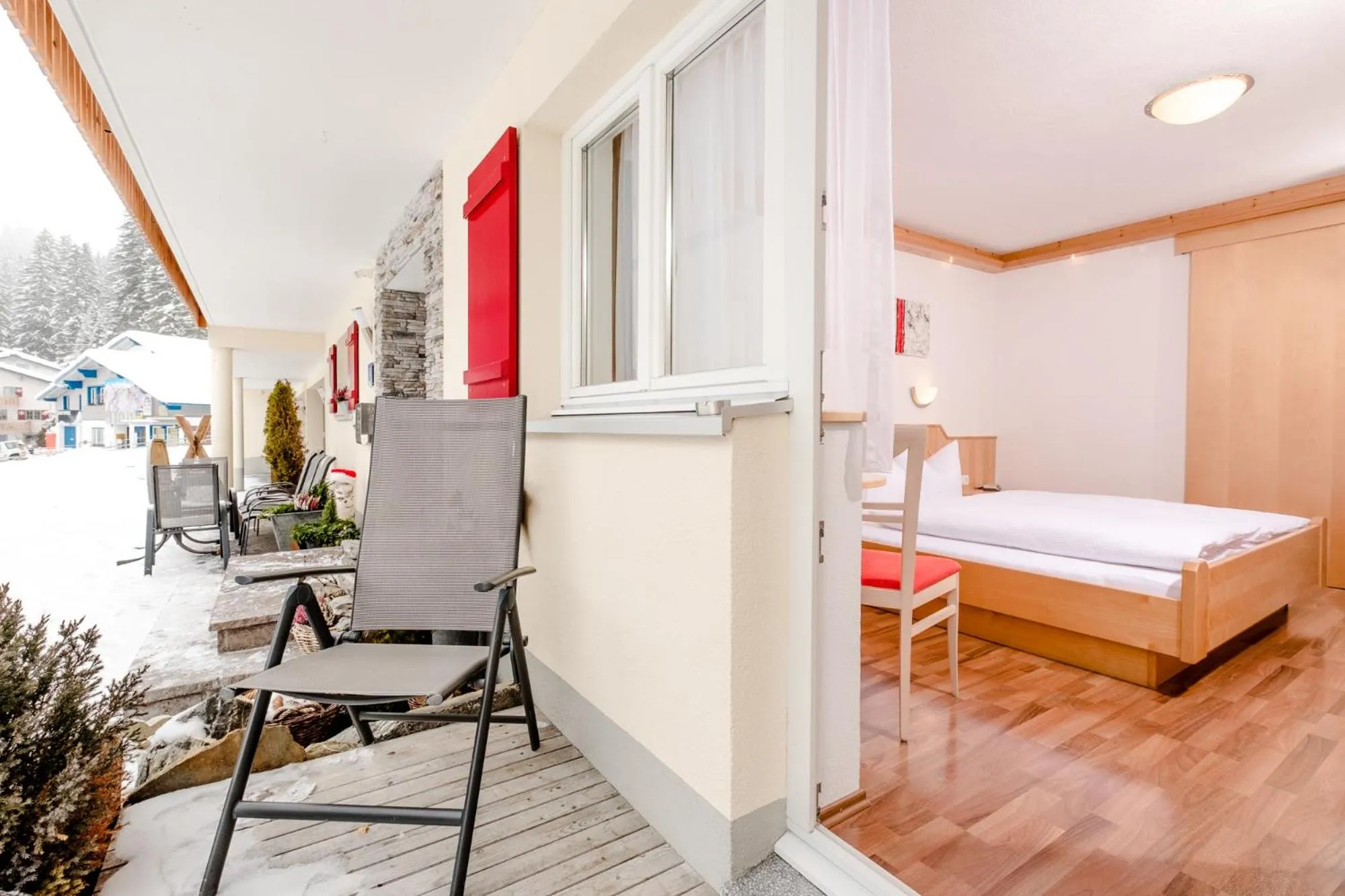 Patio, Bed in Hotel Garni Krumbach