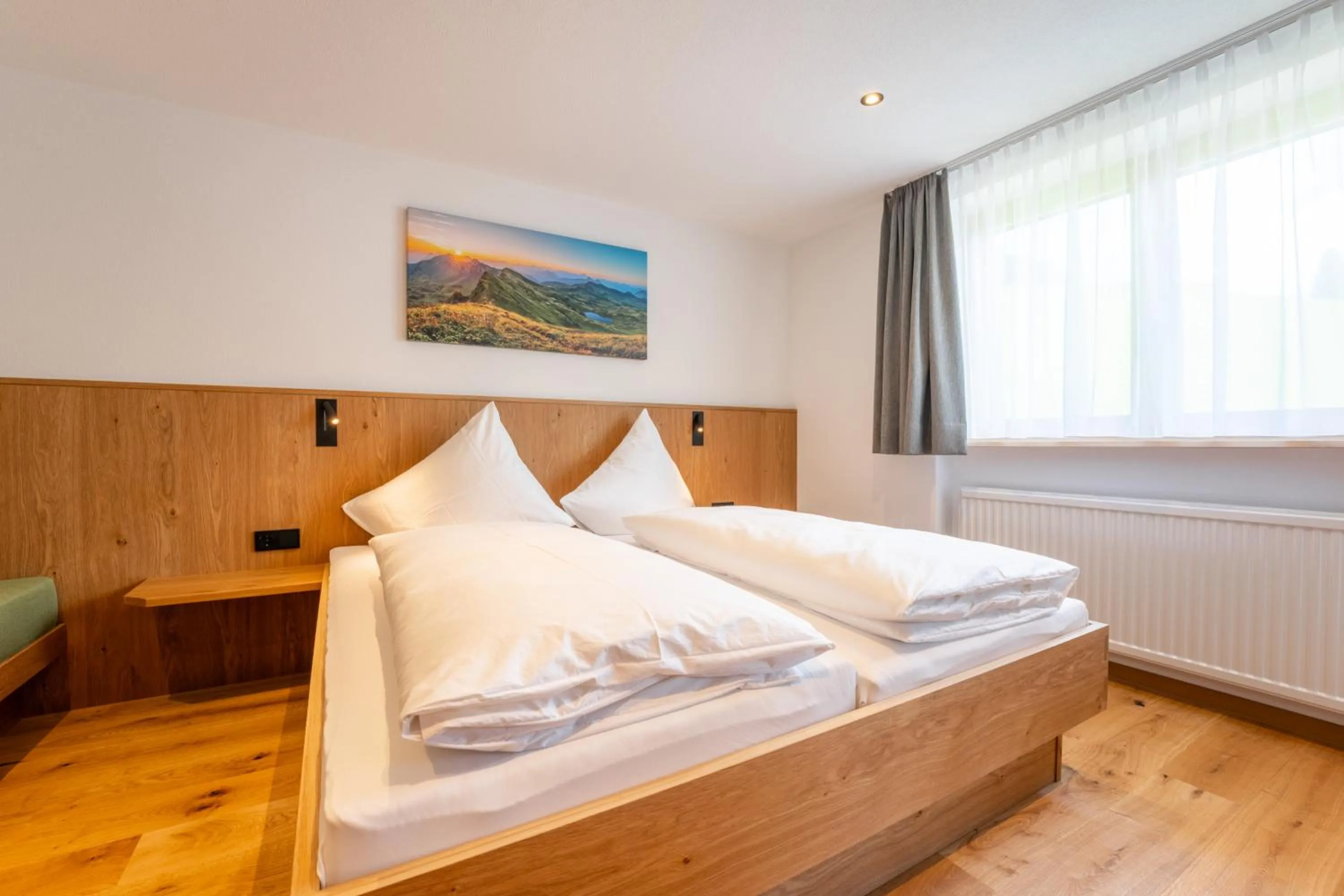 Bedroom, Bed in Hotel Garni Krumbach