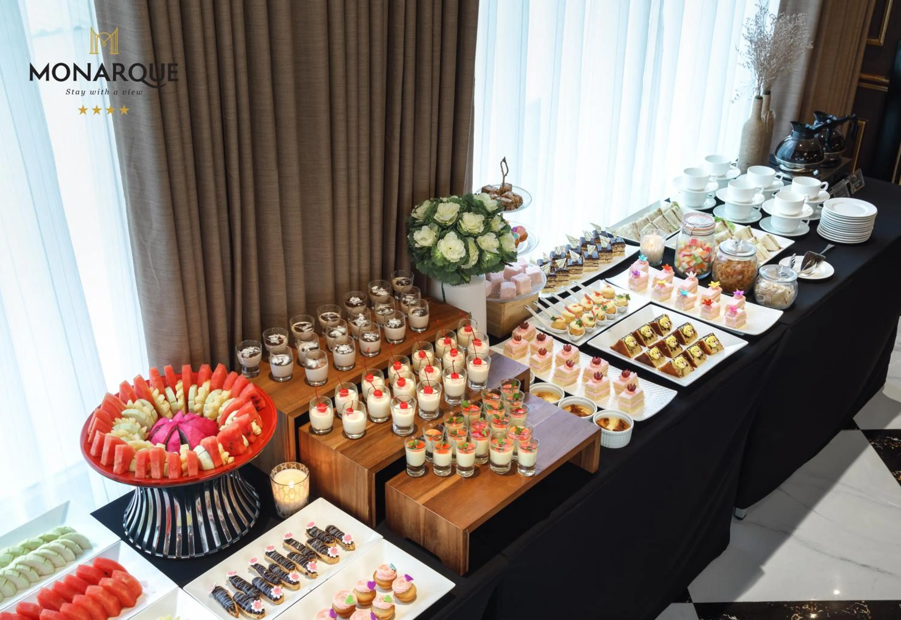 Food and drinks in Monarque Hotel Danang