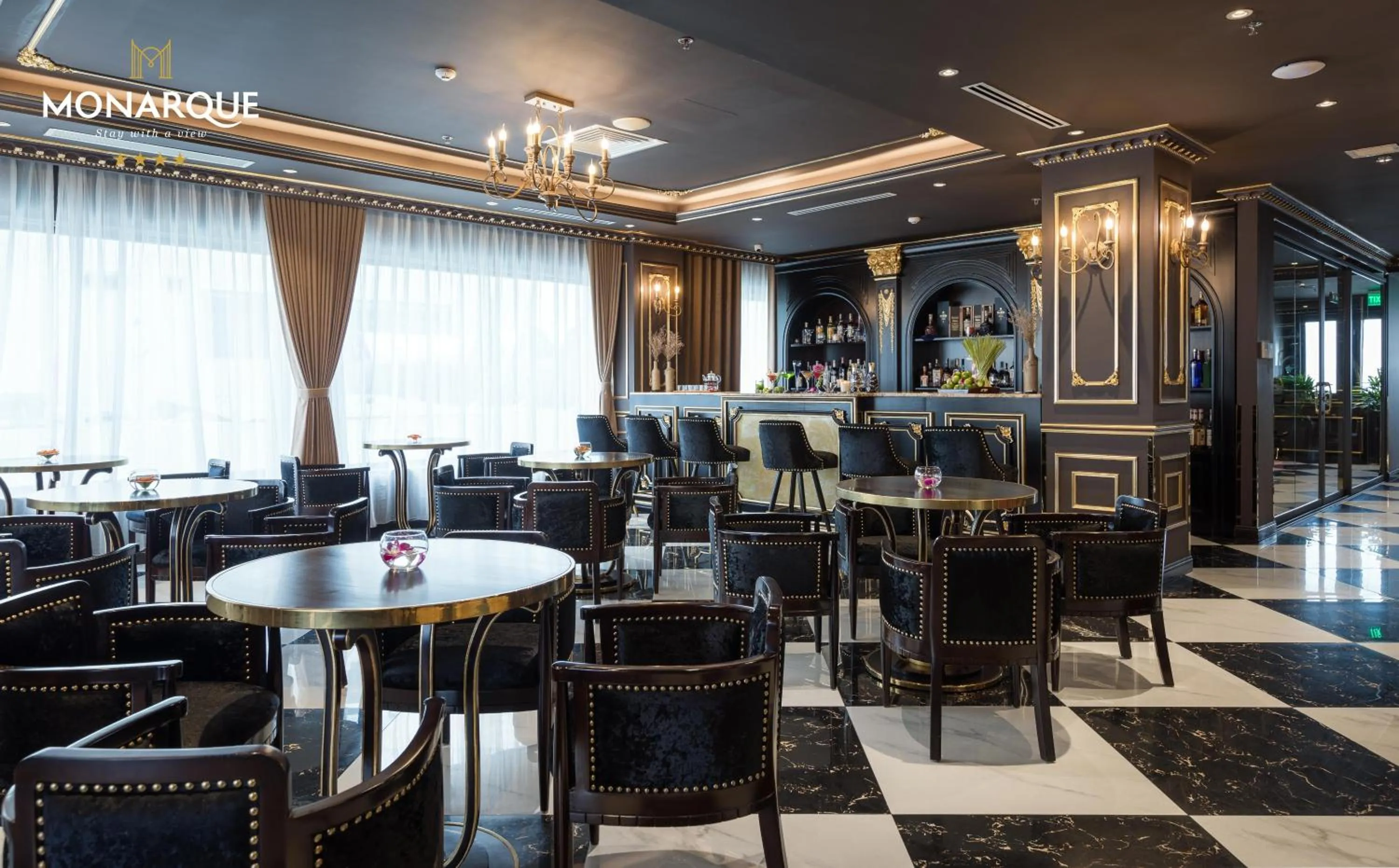 Lounge or bar in Monarque Hotel Danang