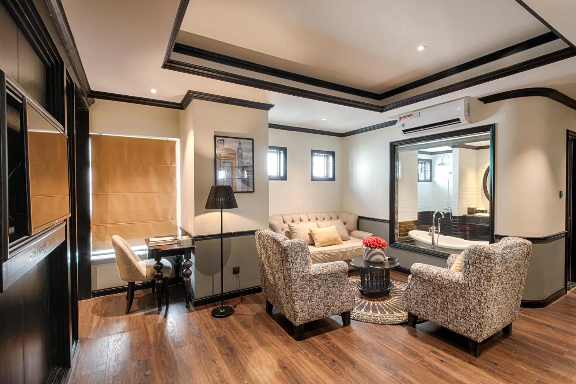 Living room in Monarque Hotel Danang